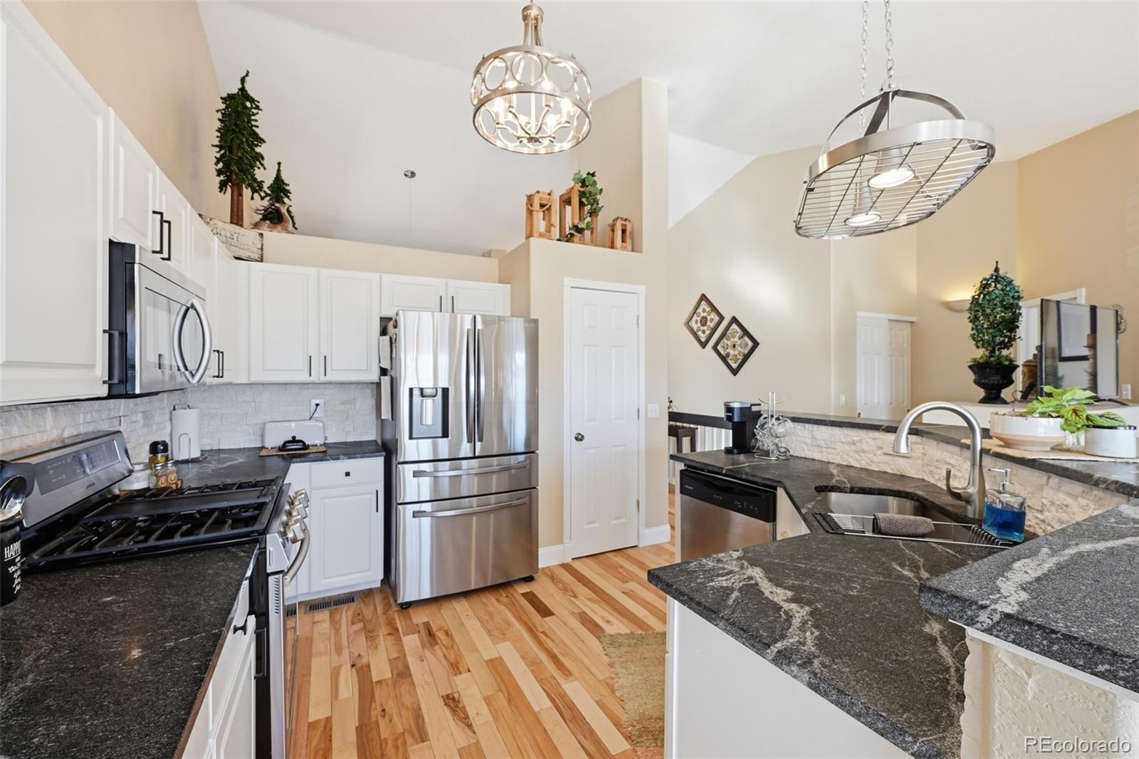 MLS Image #5 for 5325 s lisbon way,centennial, Colorado
