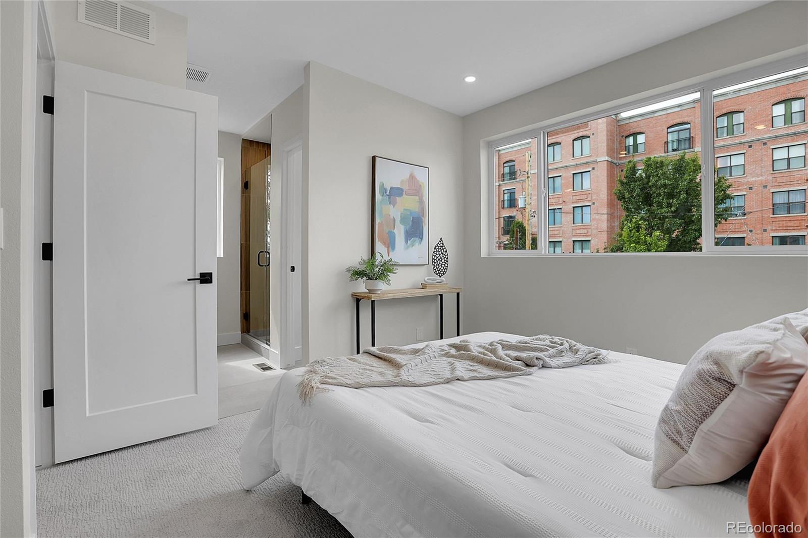 MLS Image #14 for 2111 s cherokee street,denver, Colorado