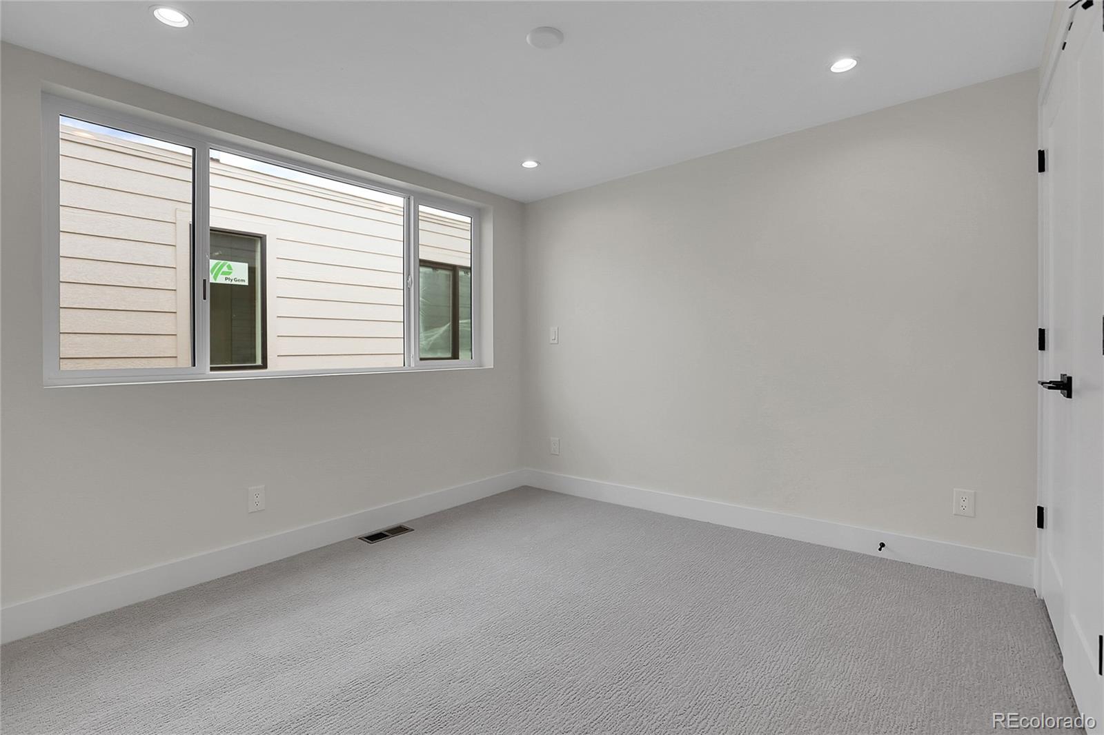 MLS Image #23 for 2111 s cherokee street,denver, Colorado