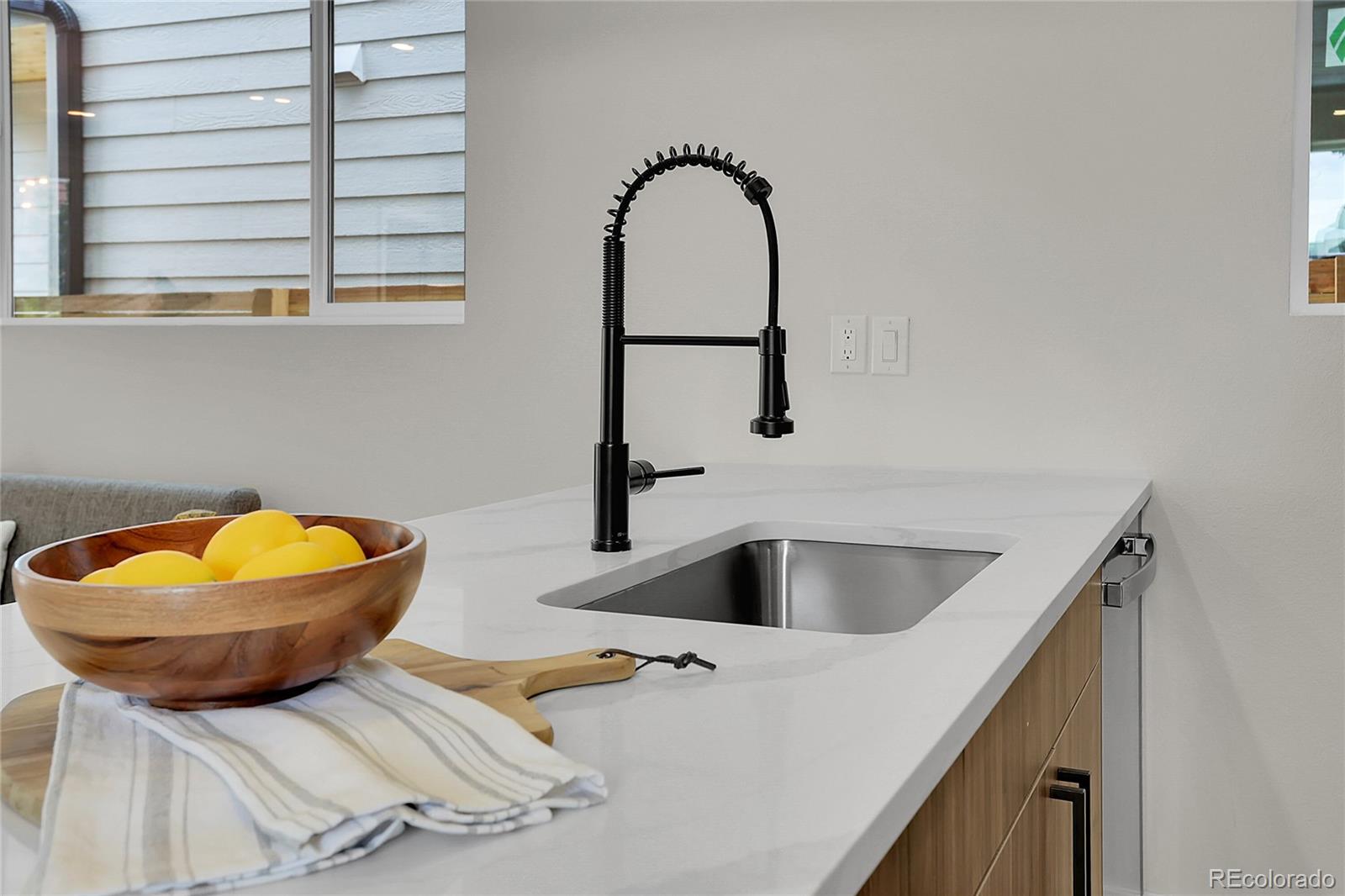 MLS Image #4 for 2111 s cherokee street,denver, Colorado