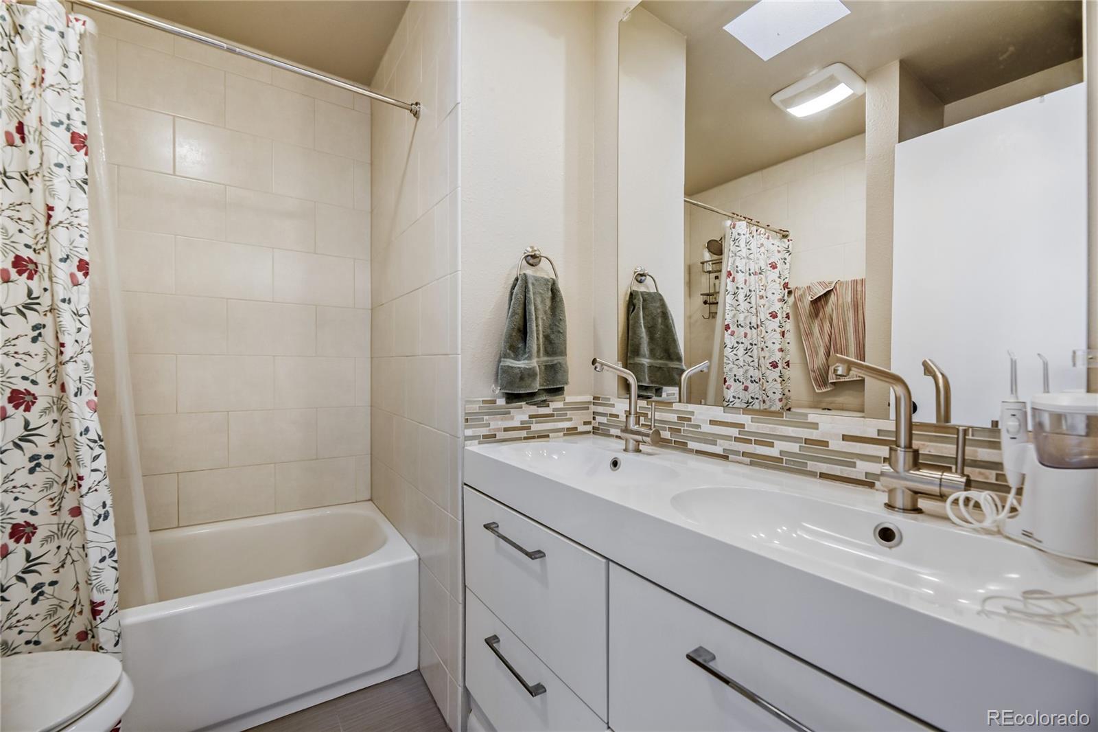 MLS Image #17 for 935 n pennsylvania street 12,denver, Colorado