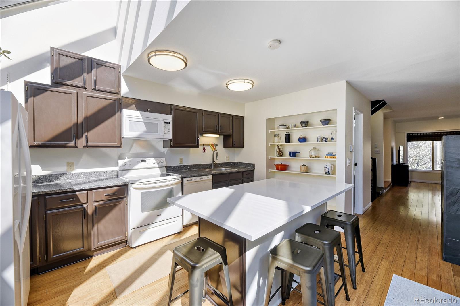 MLS Image #5 for 935 n pennsylvania street 12,denver, Colorado