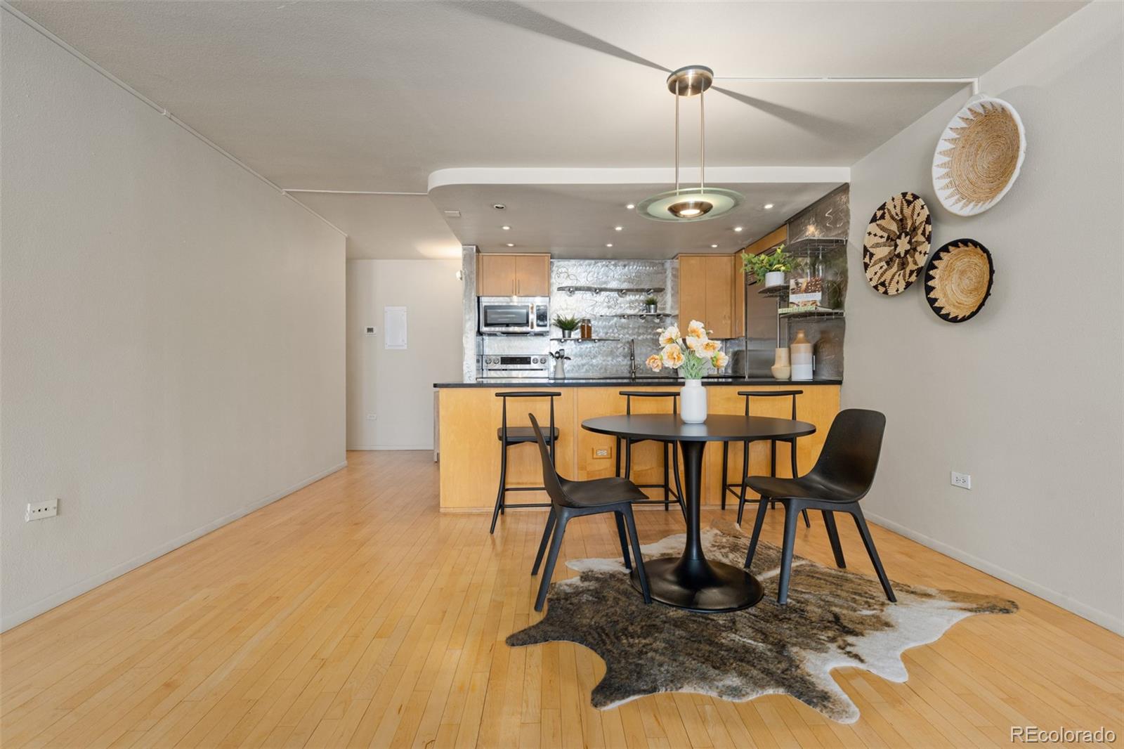 MLS Image #10 for 1020  15th street 9e,denver, Colorado