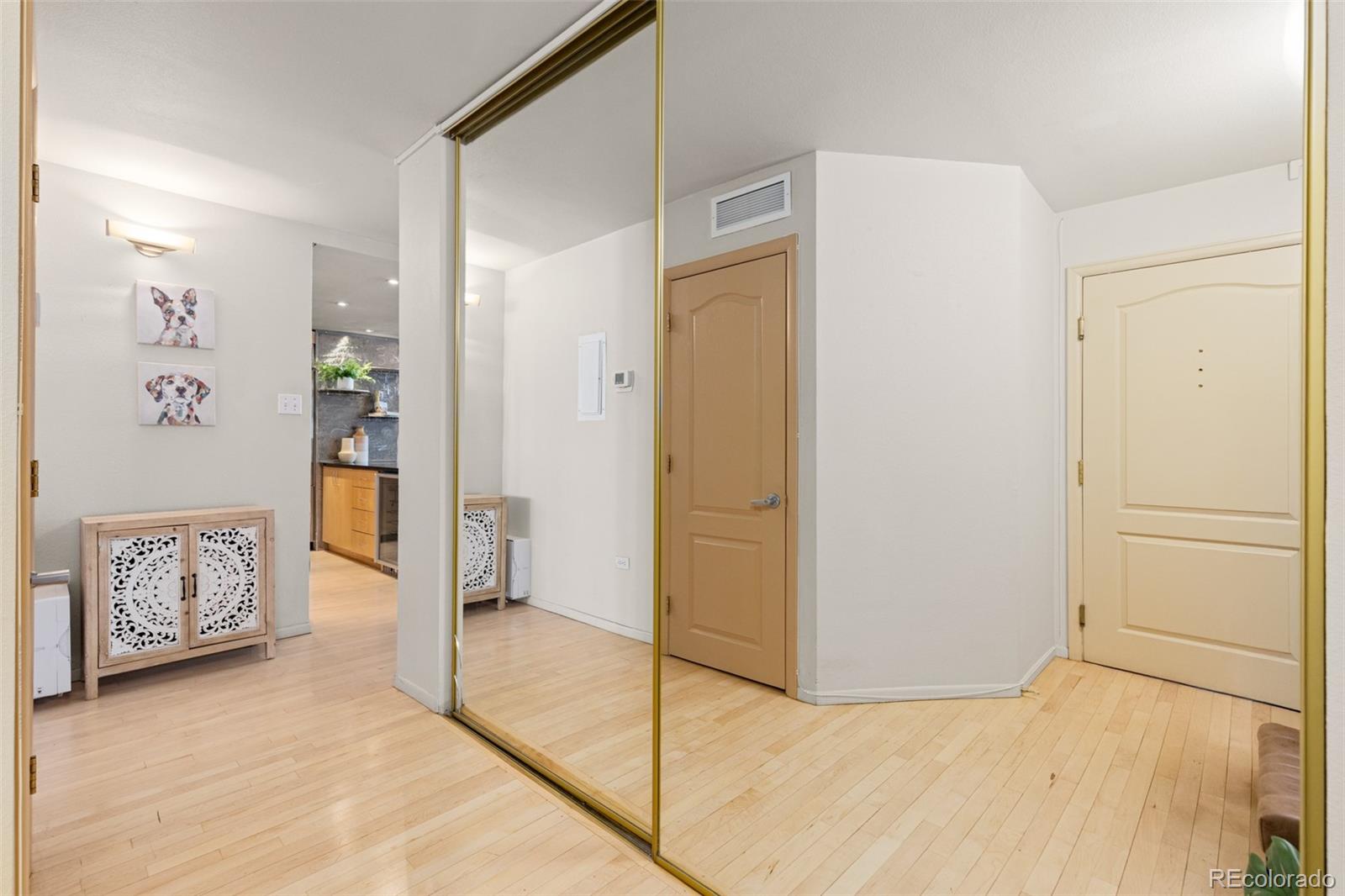 MLS Image #3 for 1020  15th street 9e,denver, Colorado