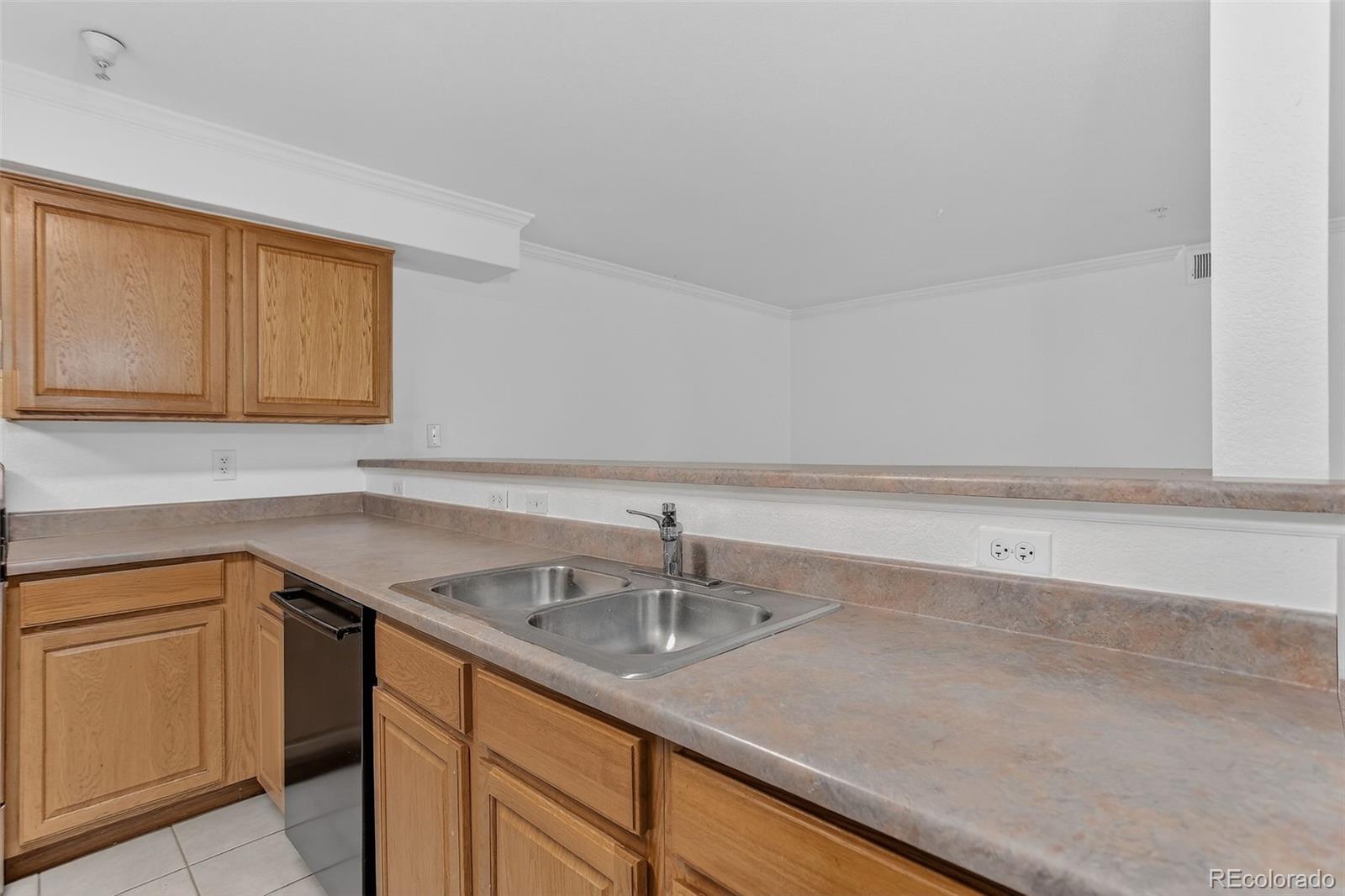 MLS Image #10 for 5667 s urban street 102,littleton, Colorado