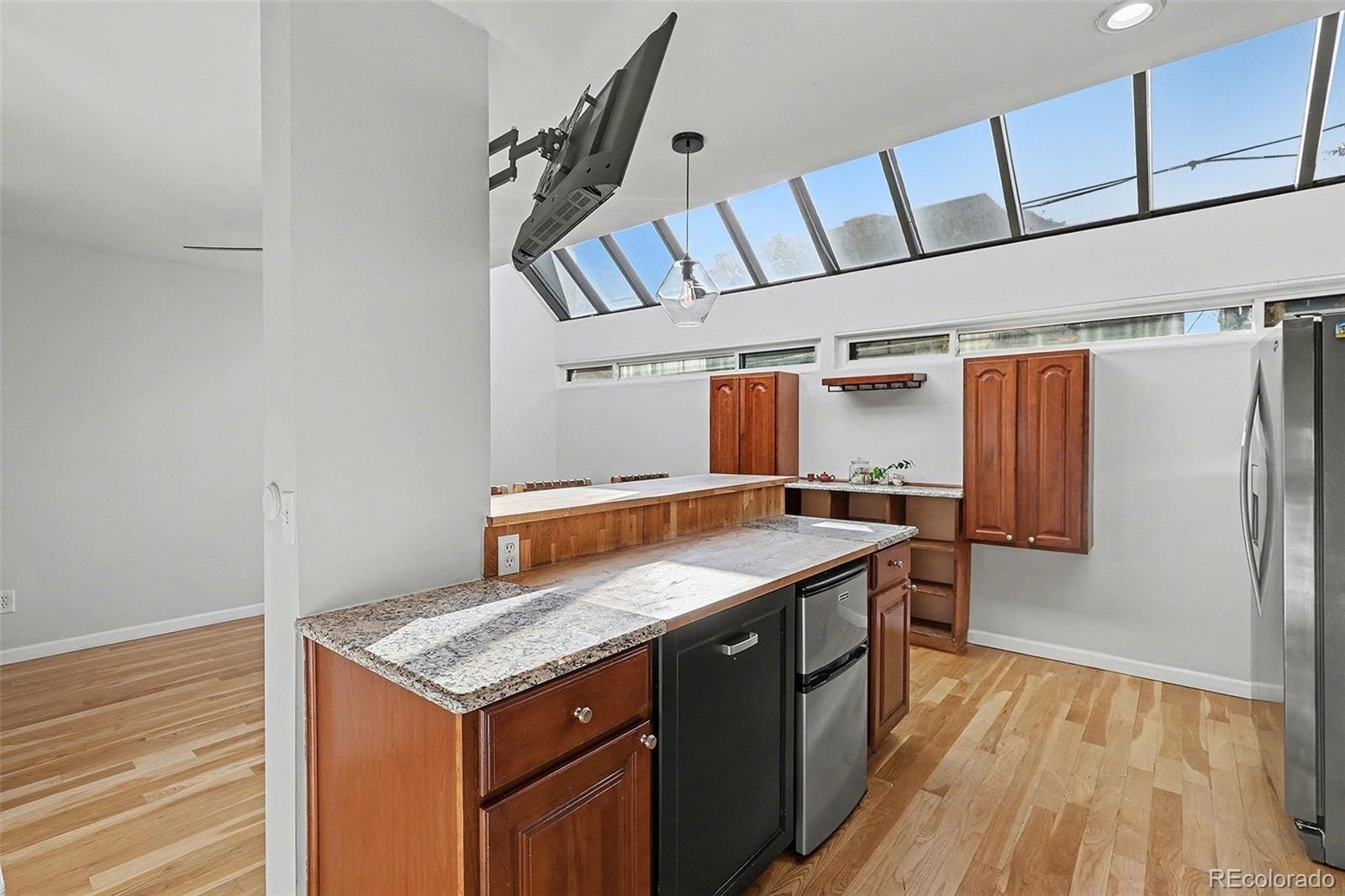 MLS Image #9 for 935 n pennsylvania street 10,denver, Colorado