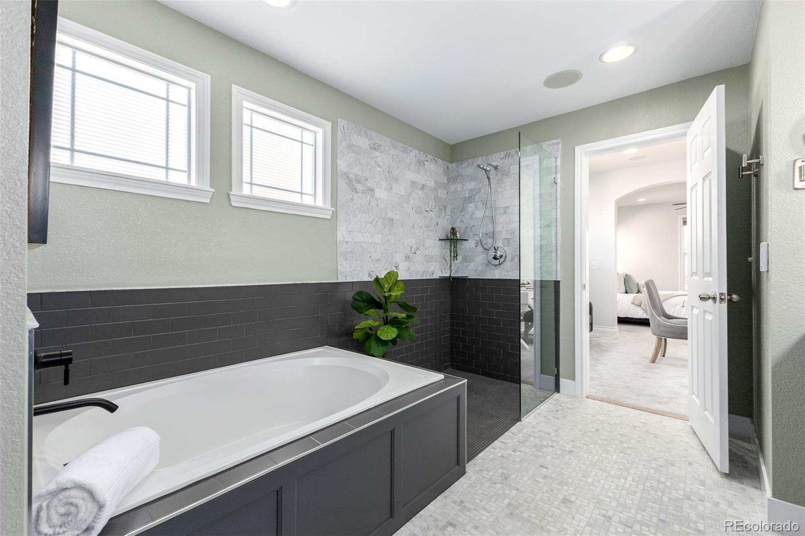 MLS Image #27 for 2913  elmira street,denver, Colorado