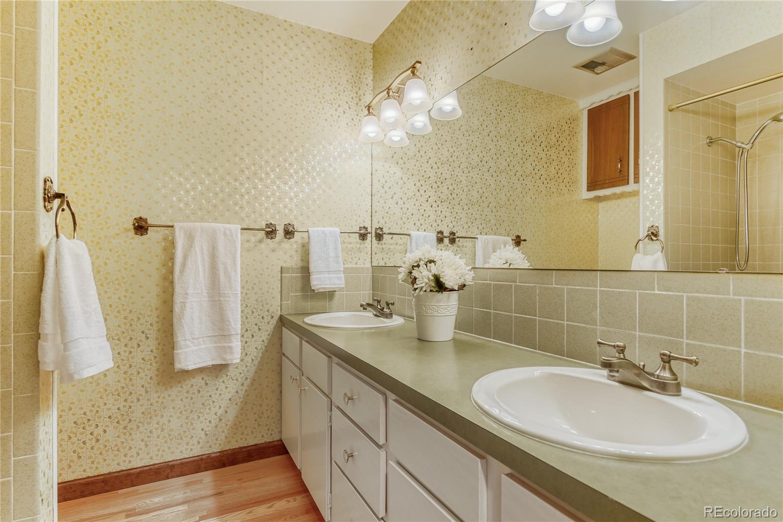 MLS Image #19 for 5890 w plymouth drive,littleton, Colorado