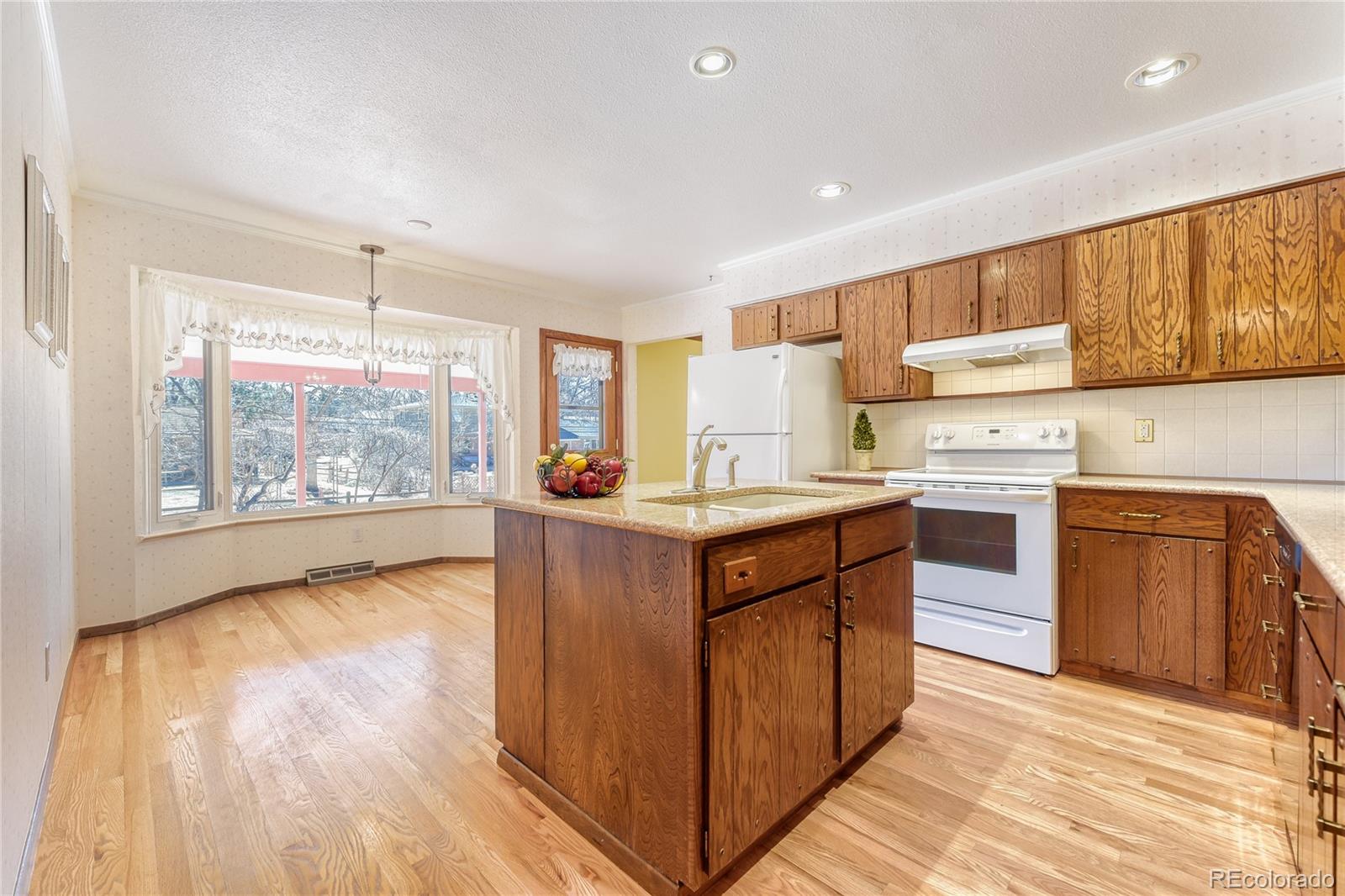MLS Image #6 for 5890 w plymouth drive,littleton, Colorado