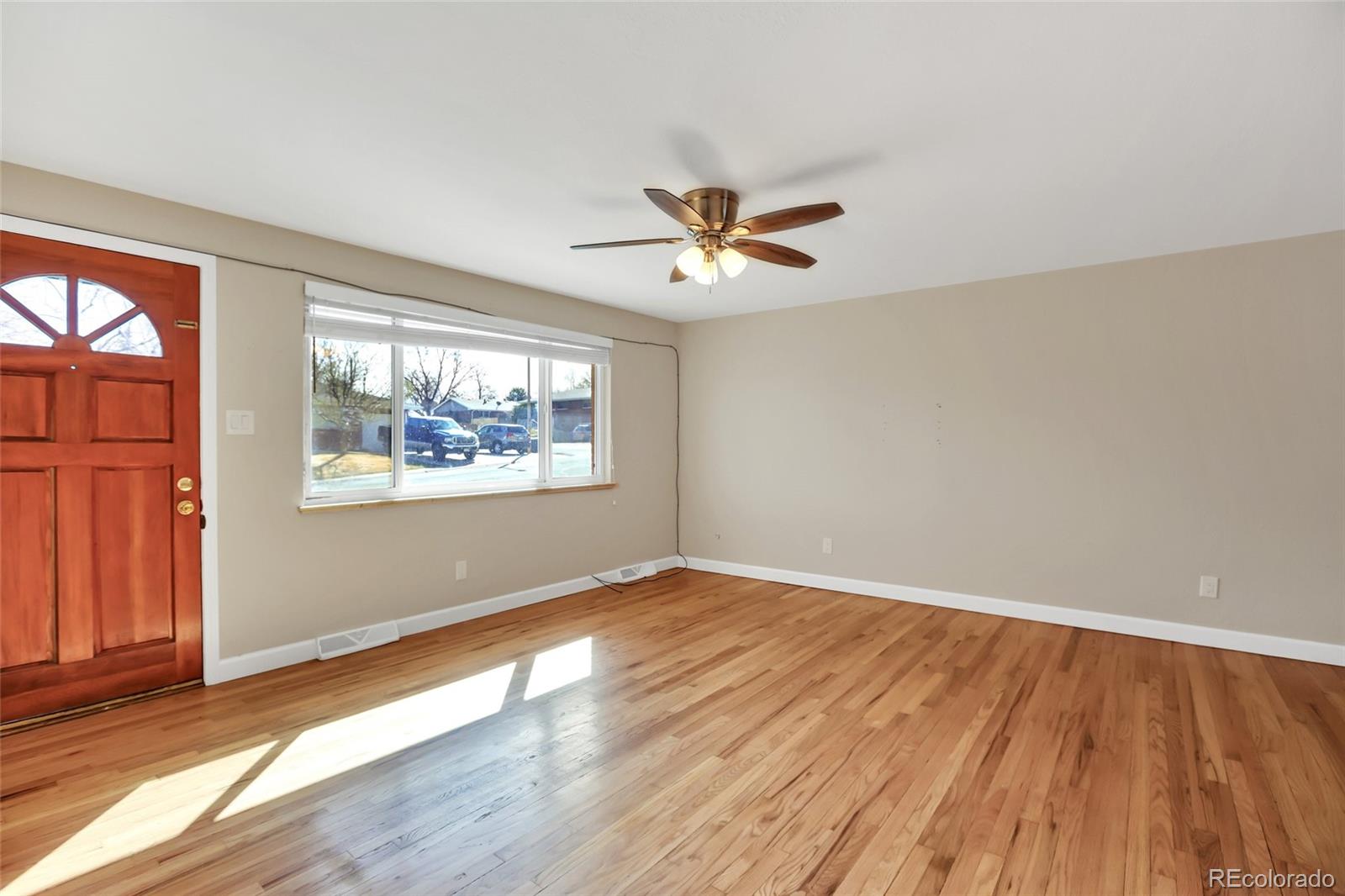 MLS Image #5 for 5429 s lakeview way,littleton, Colorado