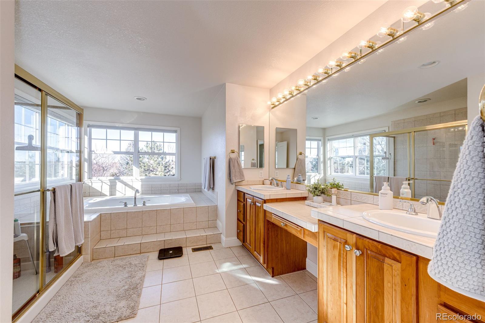 MLS Image #18 for 6163 s ouray way,aurora, Colorado