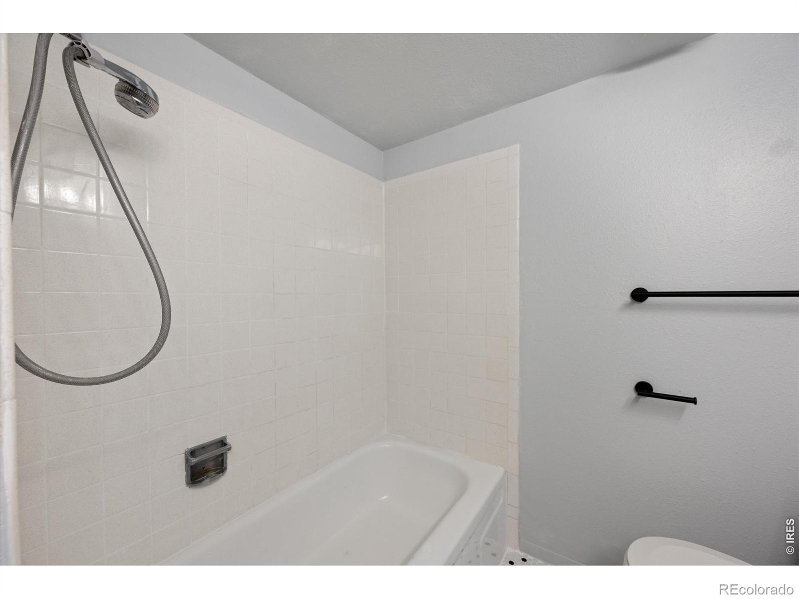 MLS Image #19 for 1705  heatheridge road,fort collins, Colorado