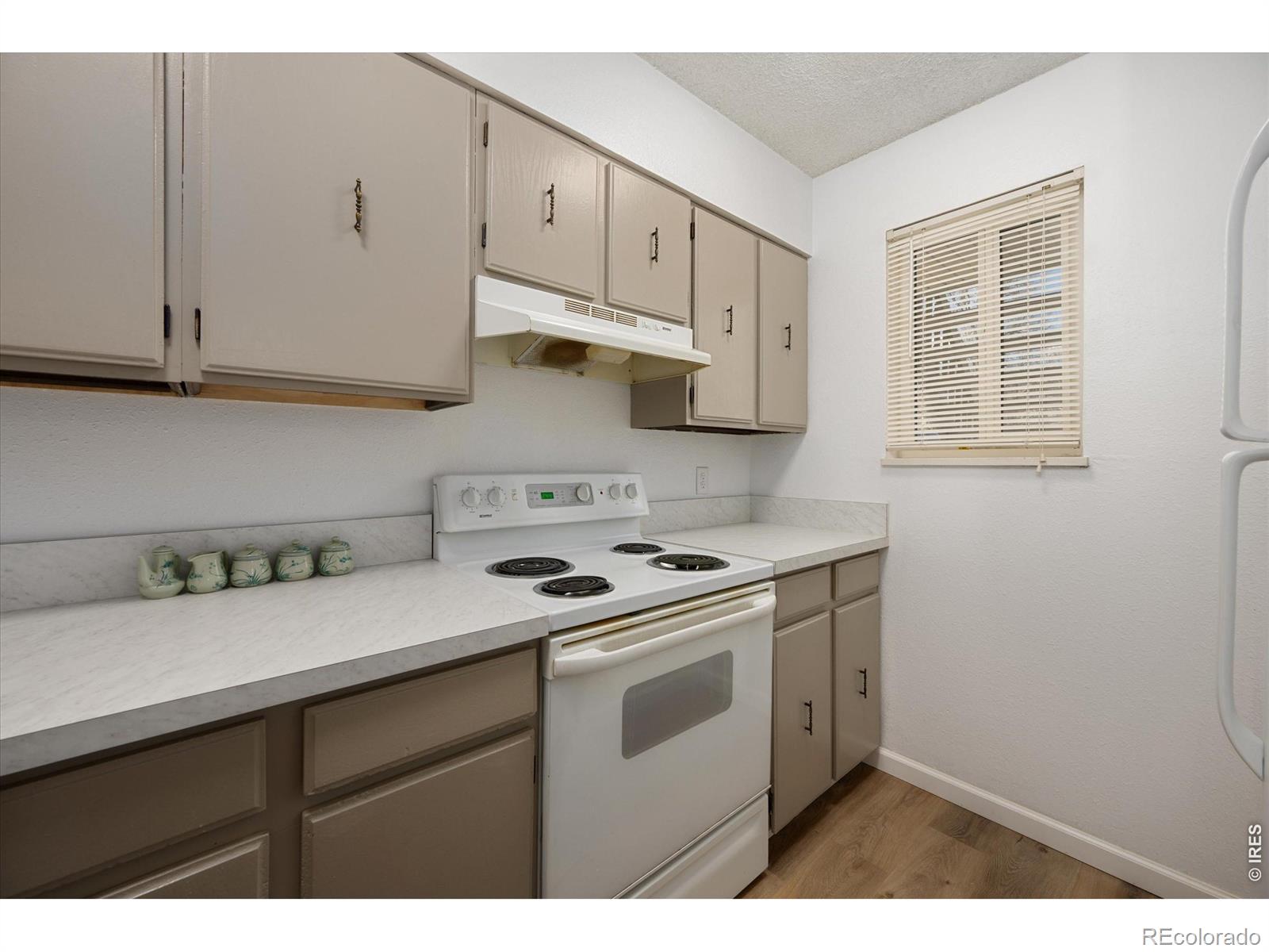 MLS Image #6 for 1705  heatheridge road,fort collins, Colorado