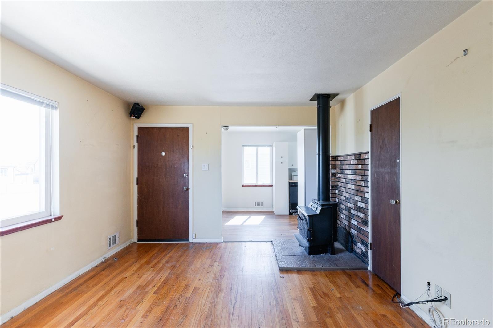 MLS Image #16 for 1345 s utica street,denver, Colorado