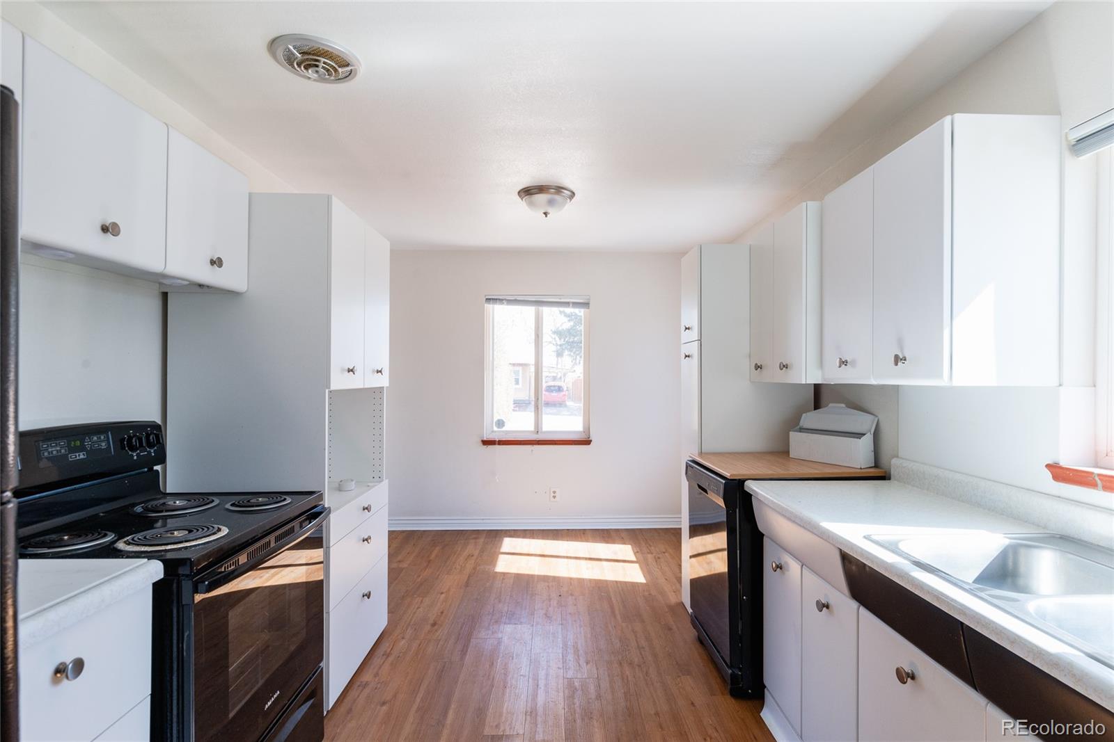 MLS Image #6 for 1345 s utica street,denver, Colorado