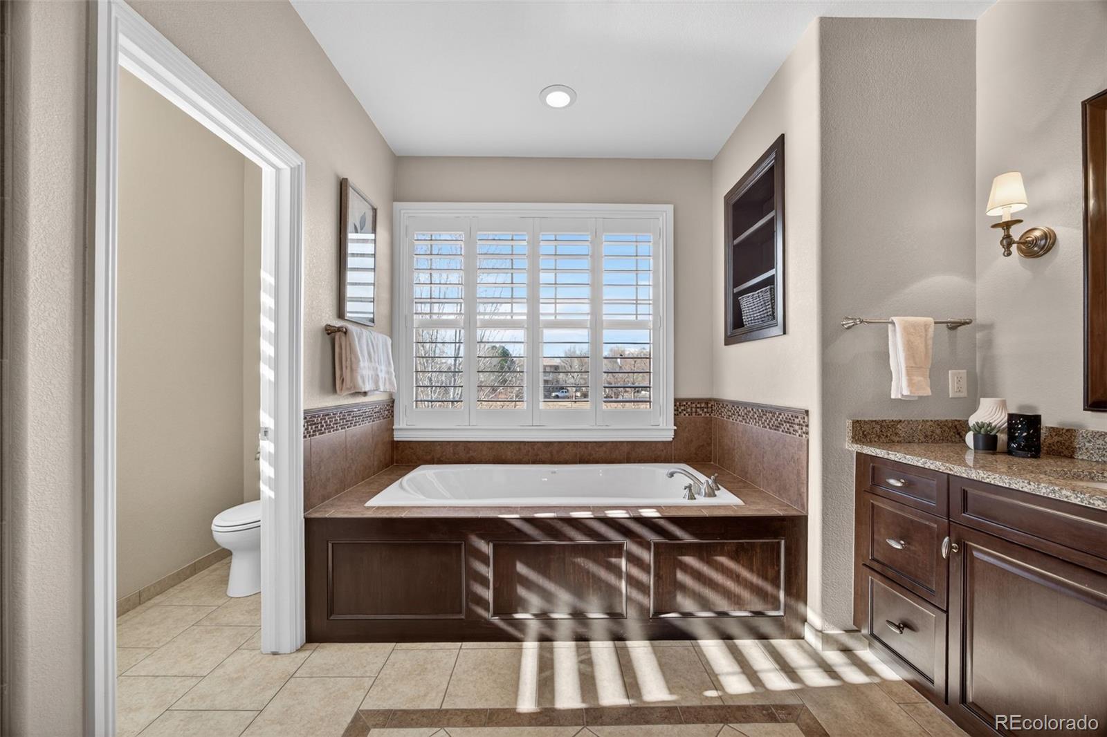 MLS Image #32 for 8104 e 25th drive,denver, Colorado