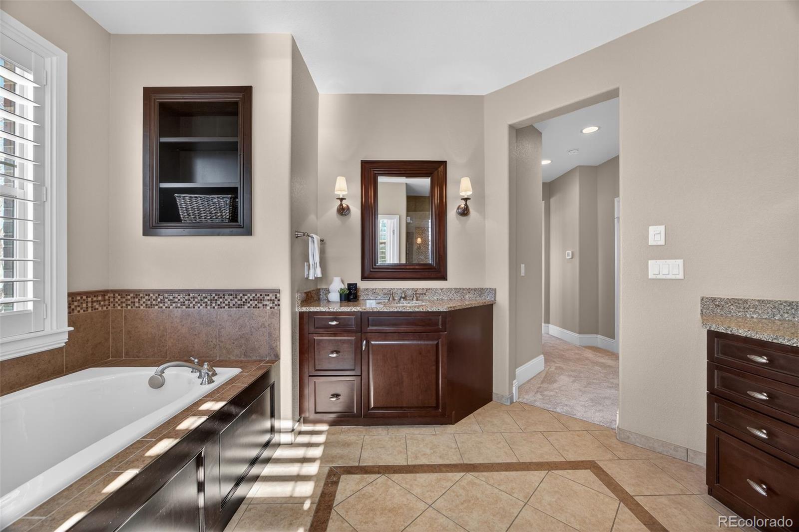 MLS Image #33 for 8104 e 25th drive,denver, Colorado