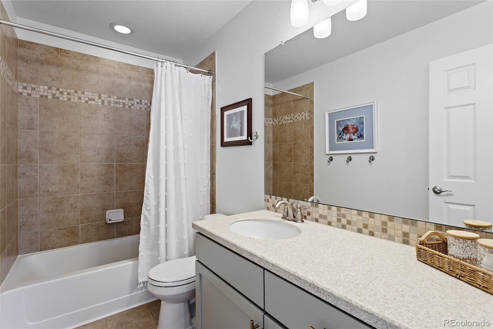MLS Image #24 for 8598 e 50th avenue,denver, Colorado