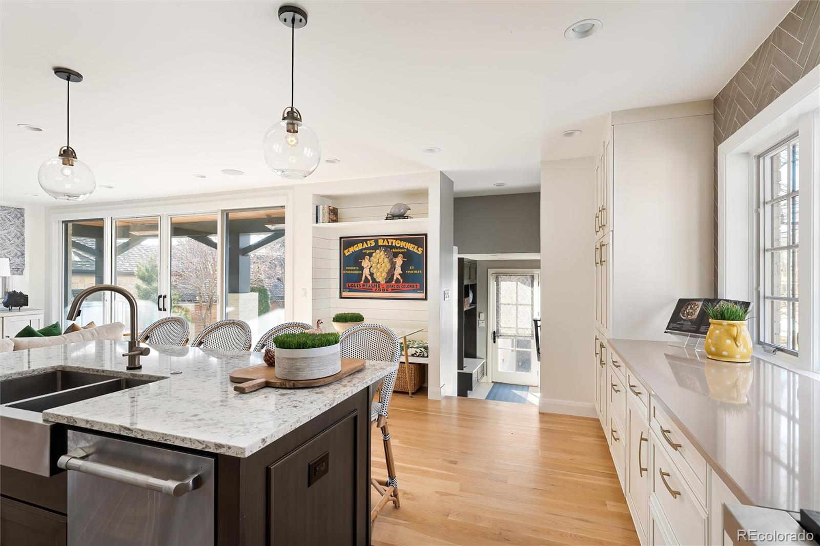 MLS Image #23 for 601 s race street,denver, Colorado