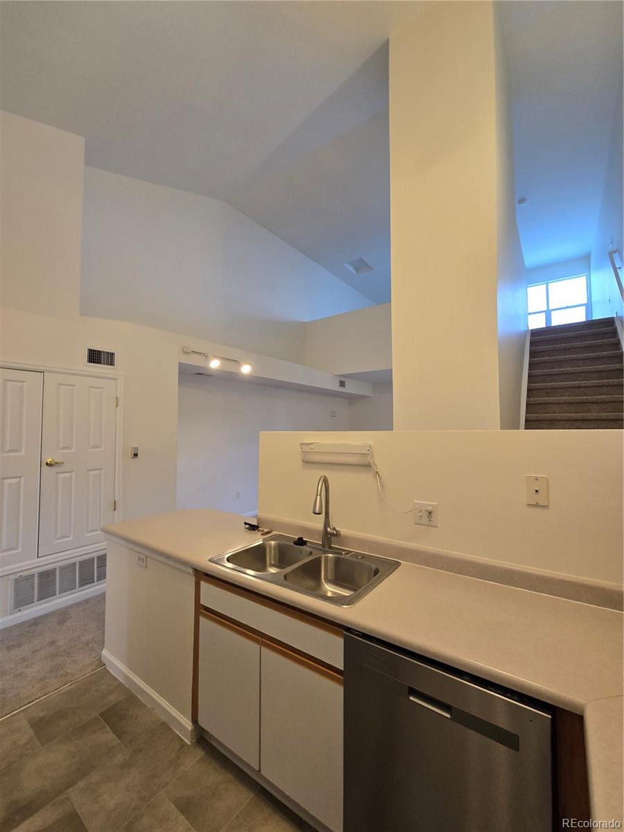 MLS Image #3 for 3233 s zeno court e,aurora, Colorado