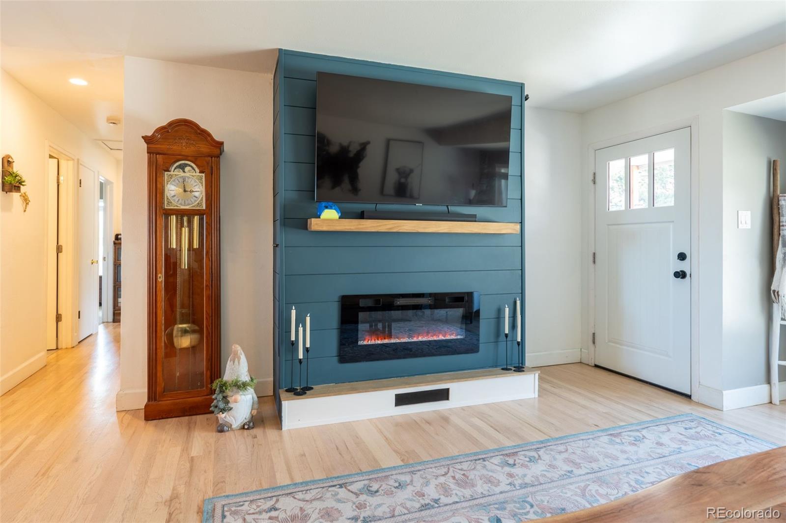 MLS Image #5 for 1898 s arbutus street,lakewood, Colorado