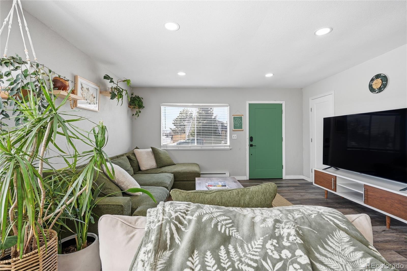 MLS Image #12 for 1090 s newark street,aurora, Colorado