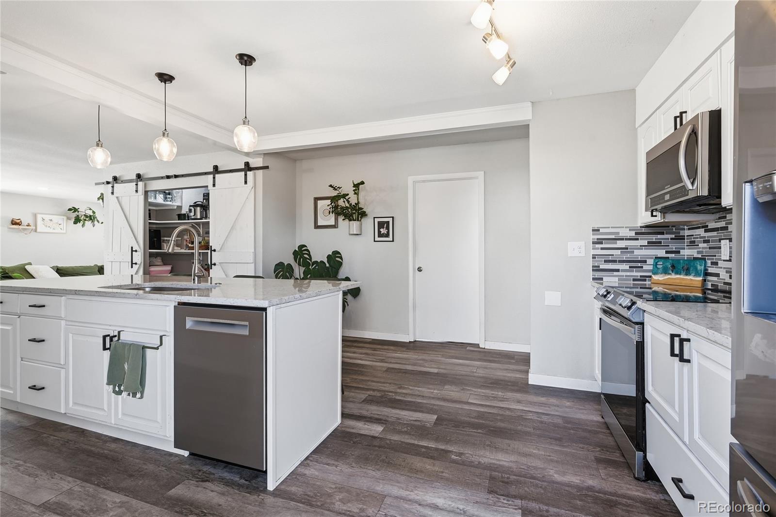 MLS Image #13 for 1090 s newark street,aurora, Colorado