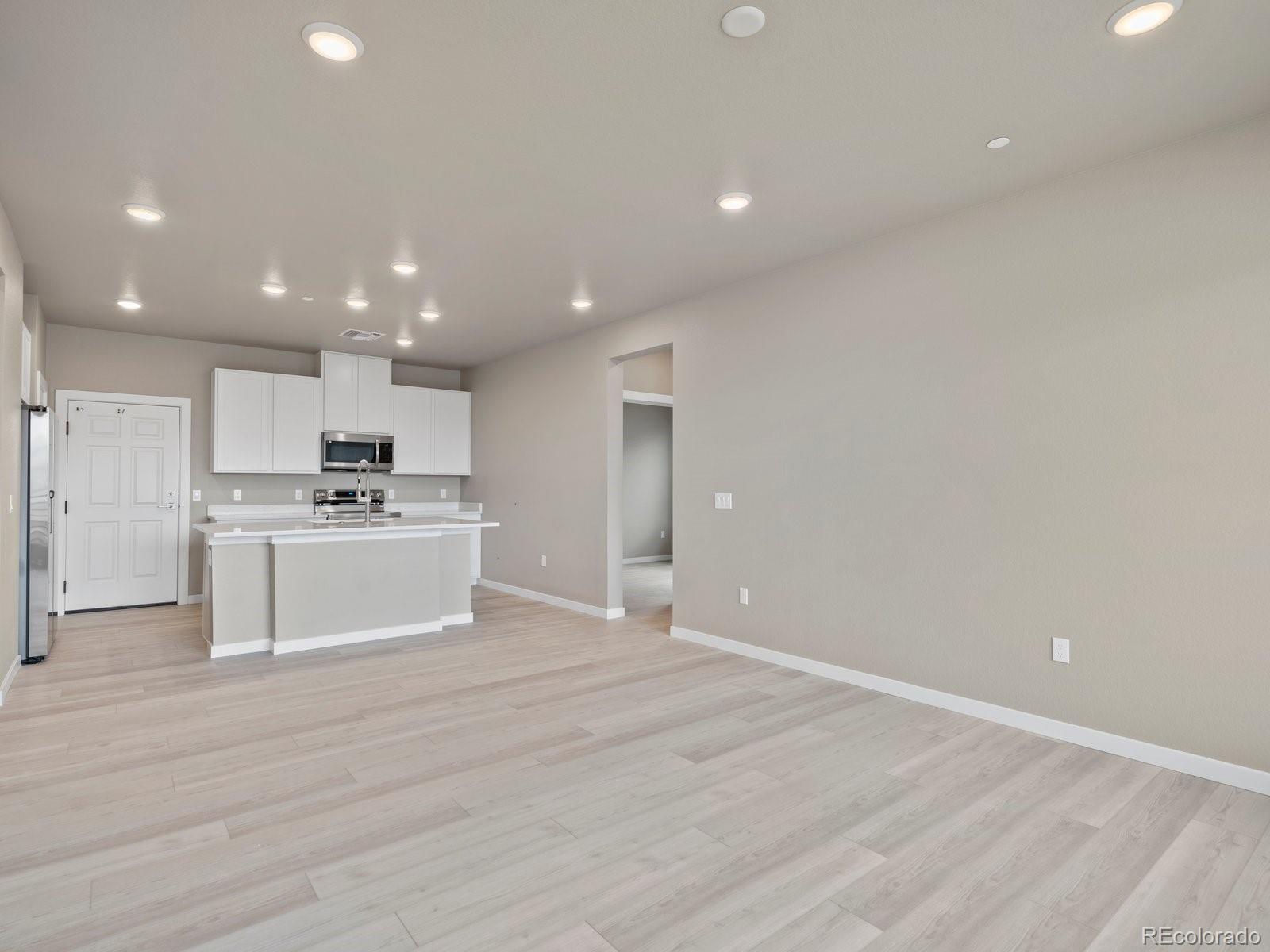 MLS Image #8 for 6153 n ceylon street 102,denver, Colorado