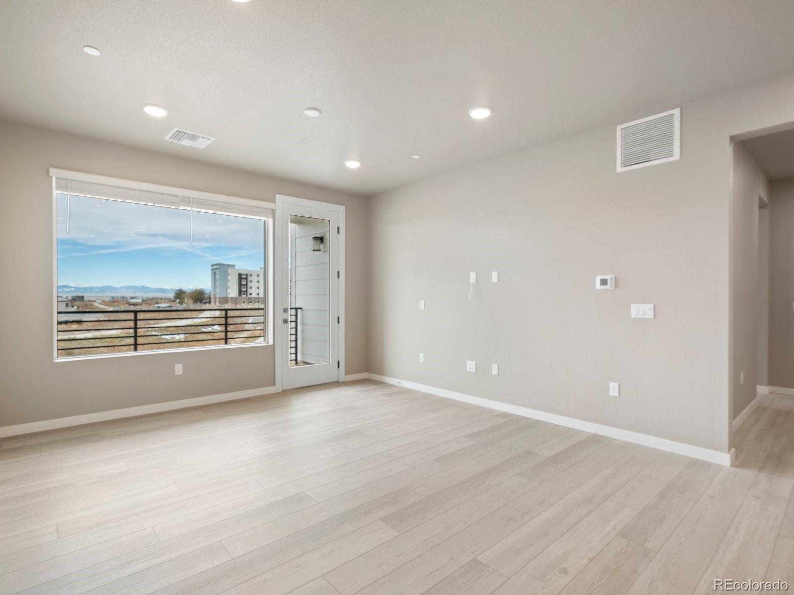 MLS Image #9 for 6153 n ceylon street 102,denver, Colorado