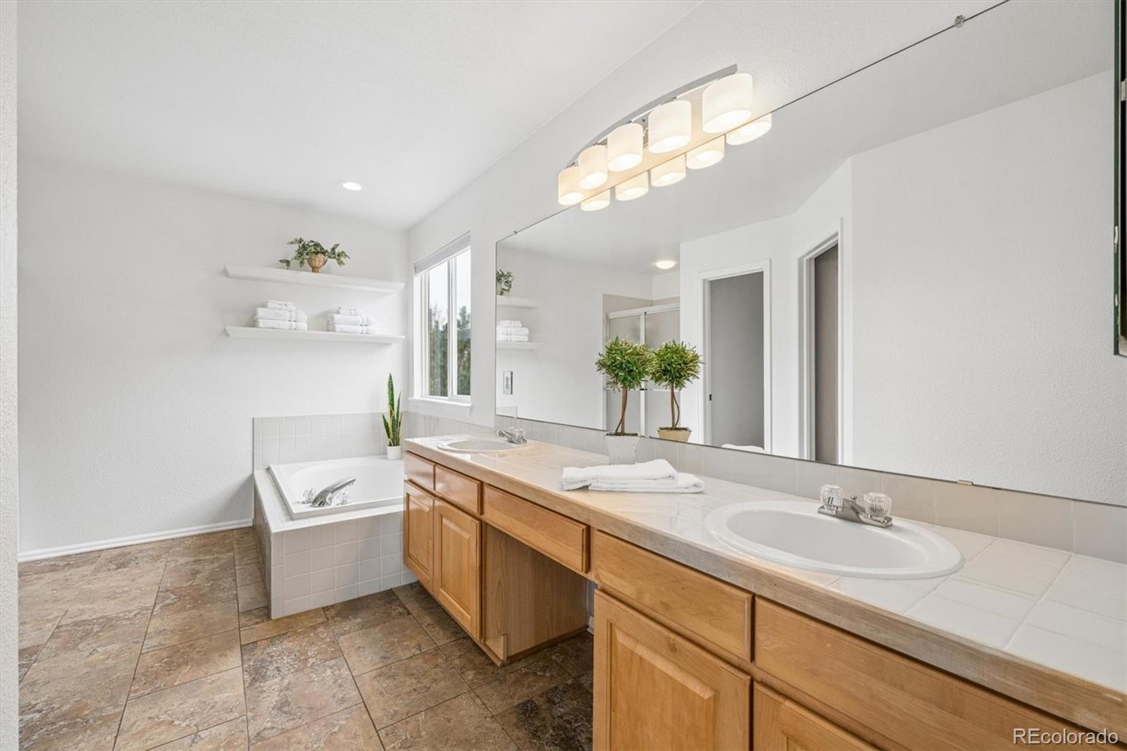 MLS Image #10 for 17757 e lake place,aurora, Colorado