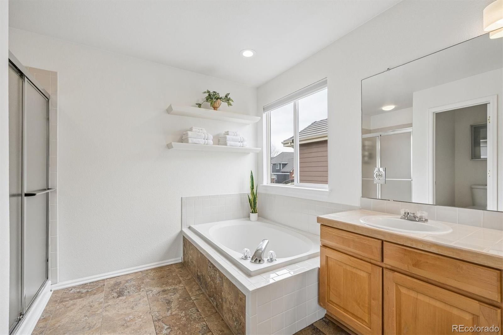 MLS Image #11 for 17757 e lake place,aurora, Colorado