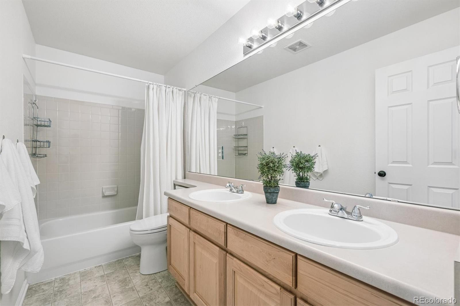MLS Image #16 for 17757 e lake place,aurora, Colorado
