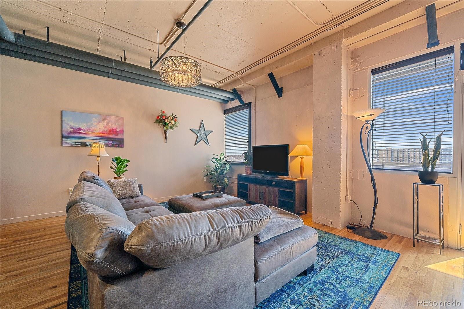 MLS Image #11 for 2020  arapahoe street,denver, Colorado