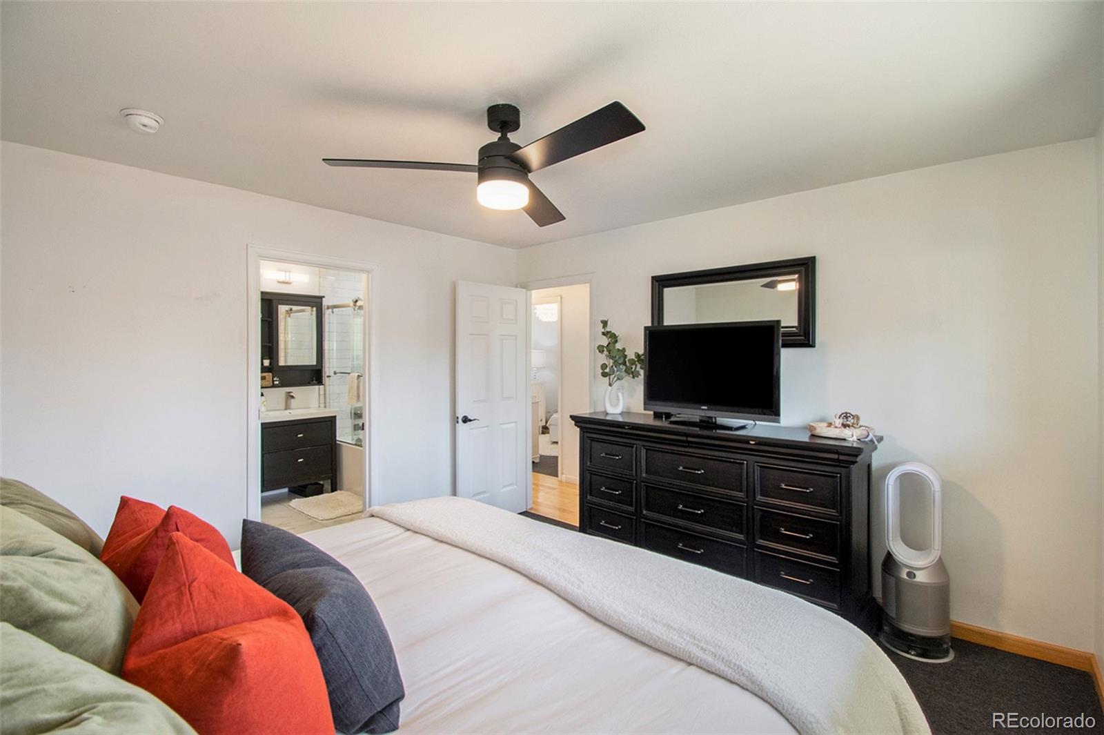MLS Image #10 for 8895 e radcliff avenue,denver, Colorado
