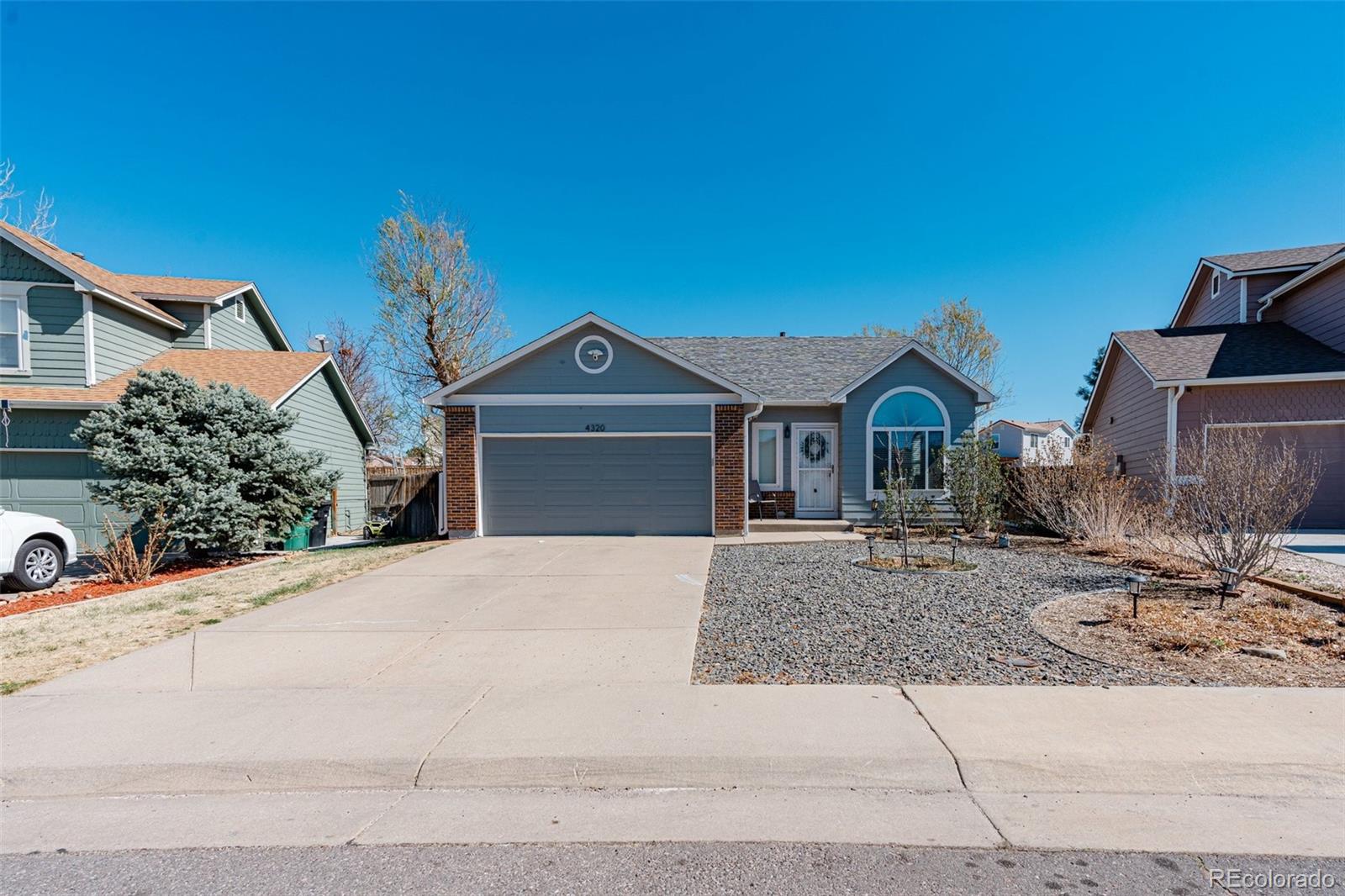 MLS Image #39 for 4320  genoa street,denver, Colorado