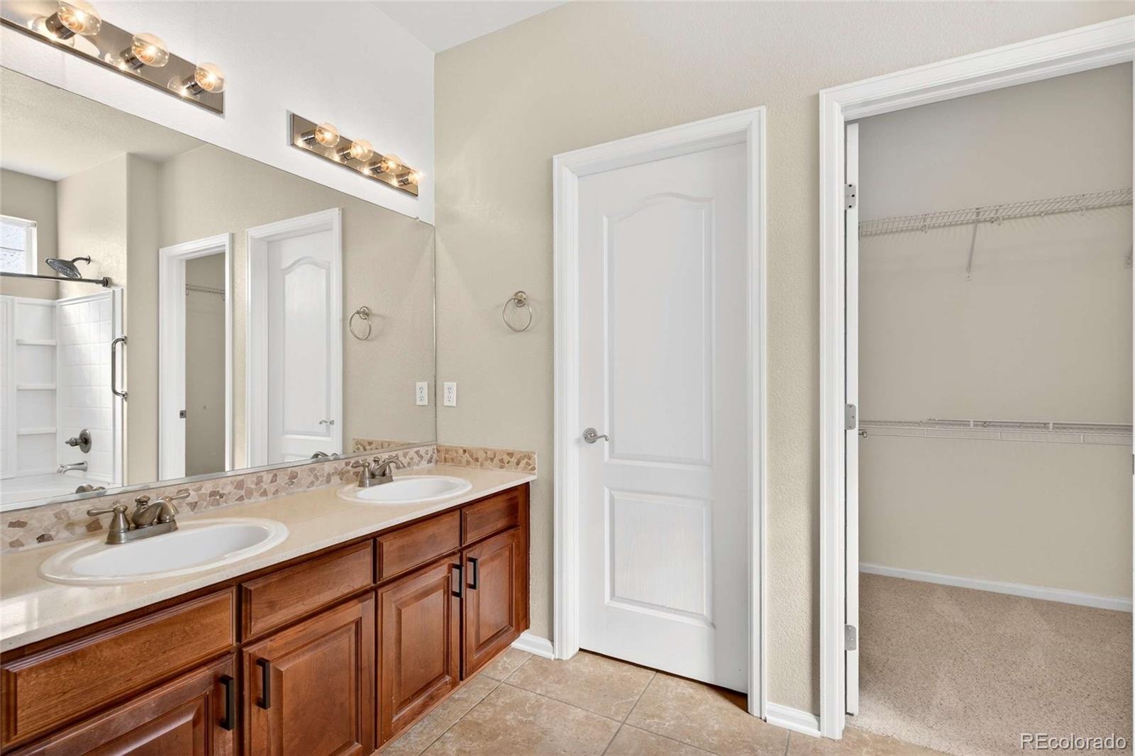 MLS Image #12 for 24666 e arizona circle,aurora, Colorado