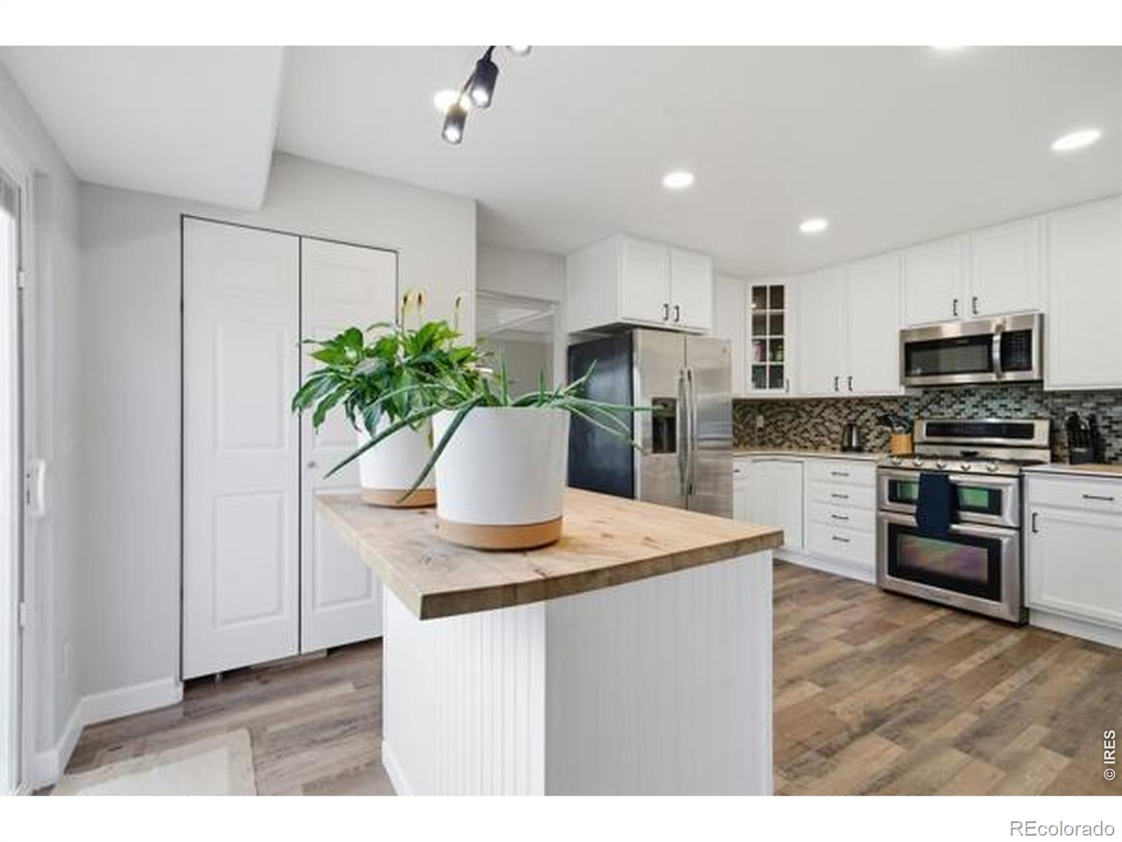 MLS Image #14 for 614  bentley place,fort collins, Colorado
