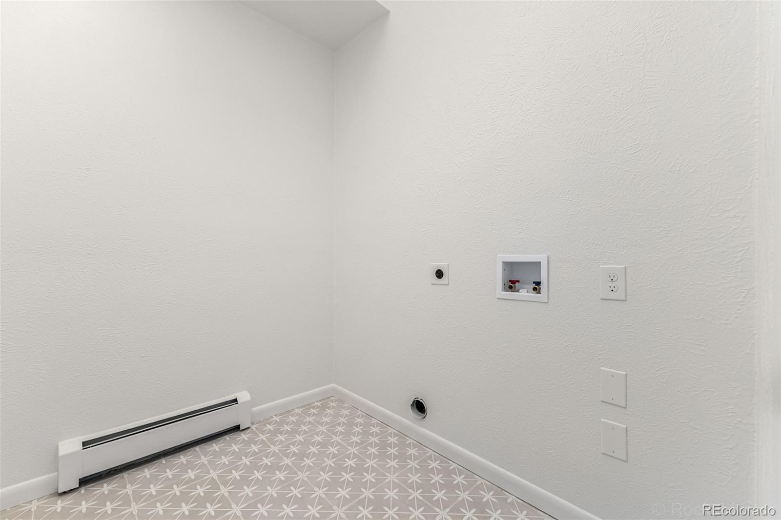 MLS Image #20 for 5520 w kent place,denver, Colorado