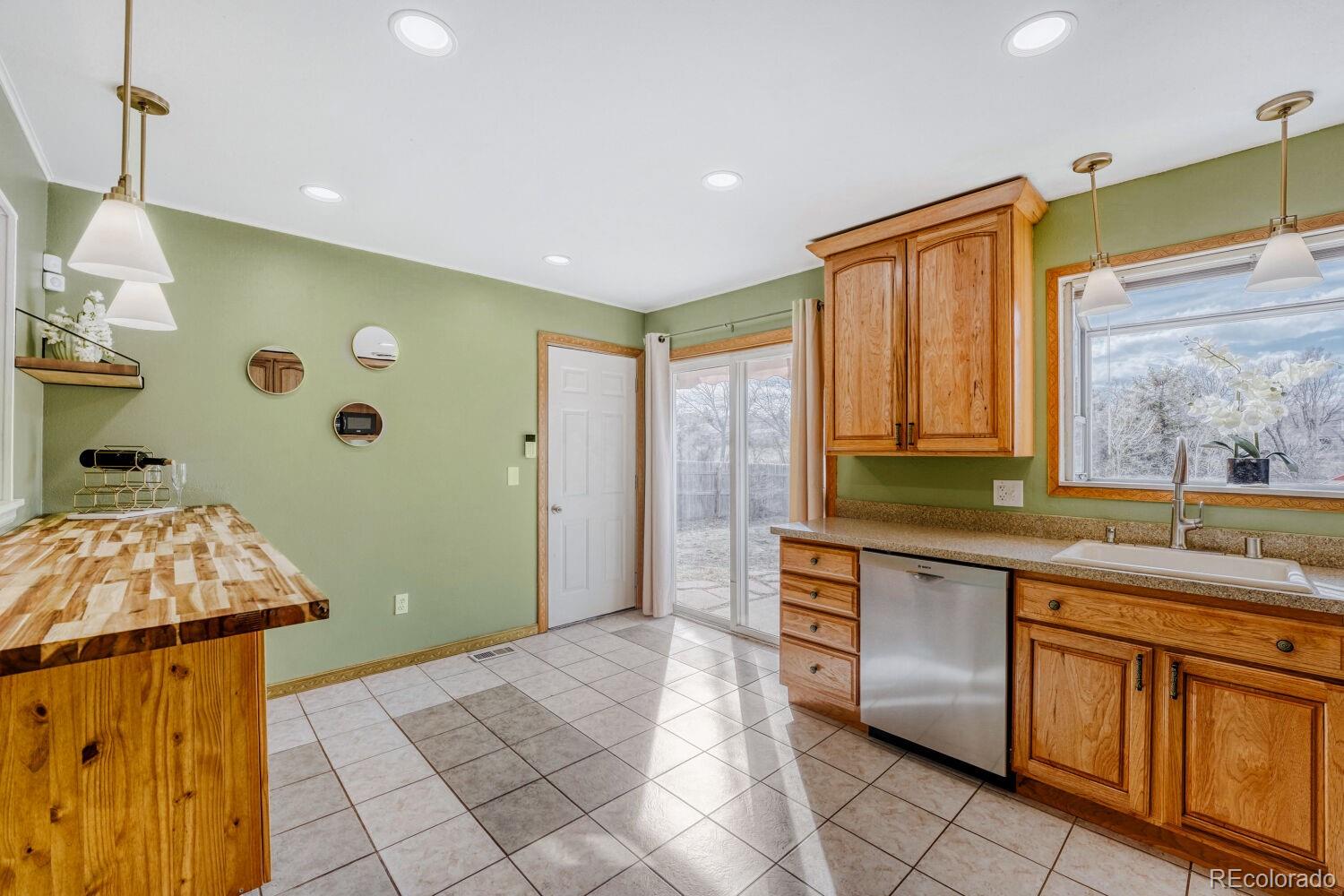 MLS Image #4 for 2159 s kittredge way,aurora, Colorado
