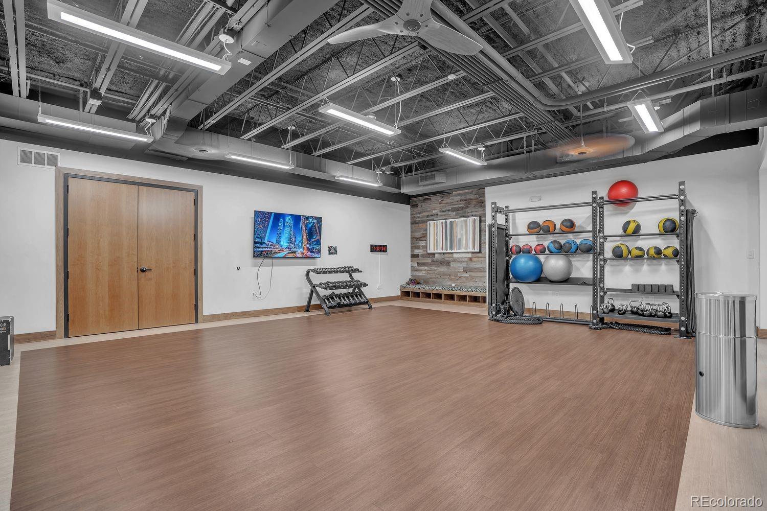 MLS Image #32 for 220 s vandriver way,aurora, Colorado