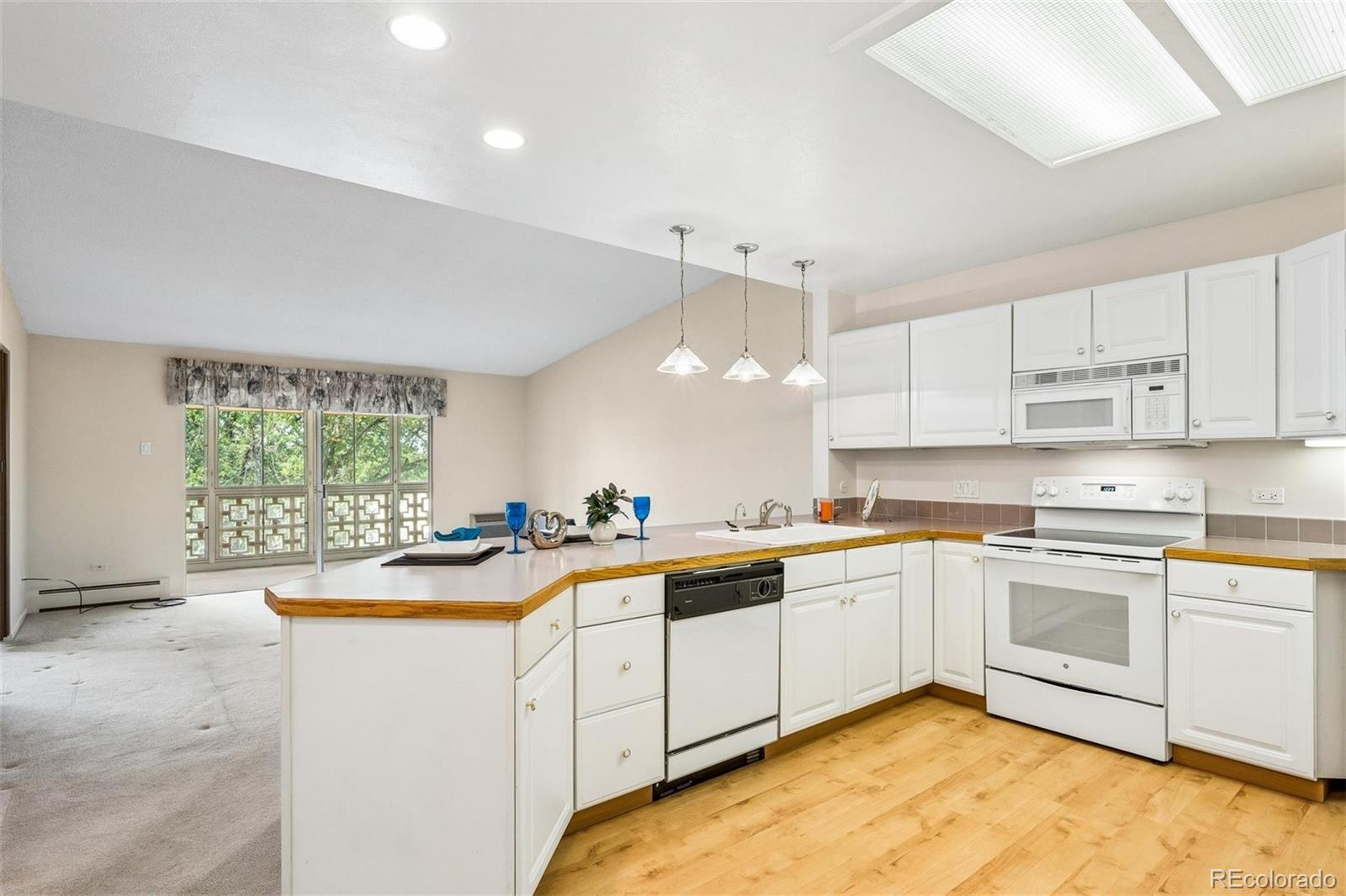 MLS Image #4 for 650 s clinton street 5d,denver, Colorado