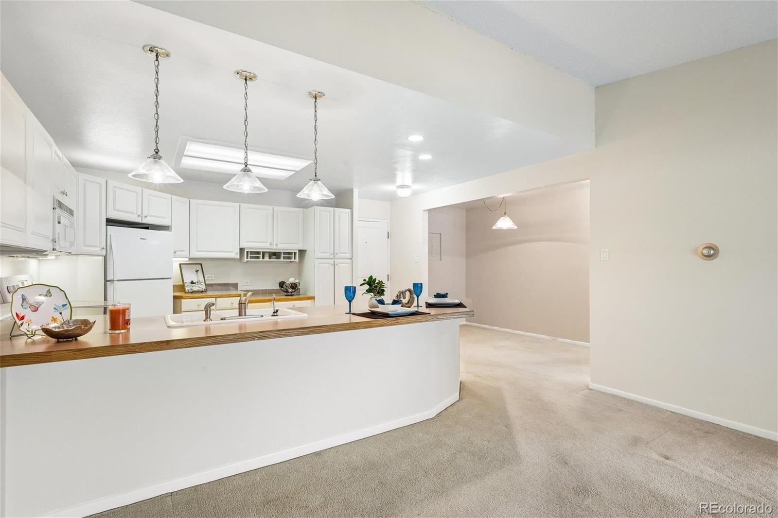 MLS Image #8 for 650 s clinton street 5d,denver, Colorado