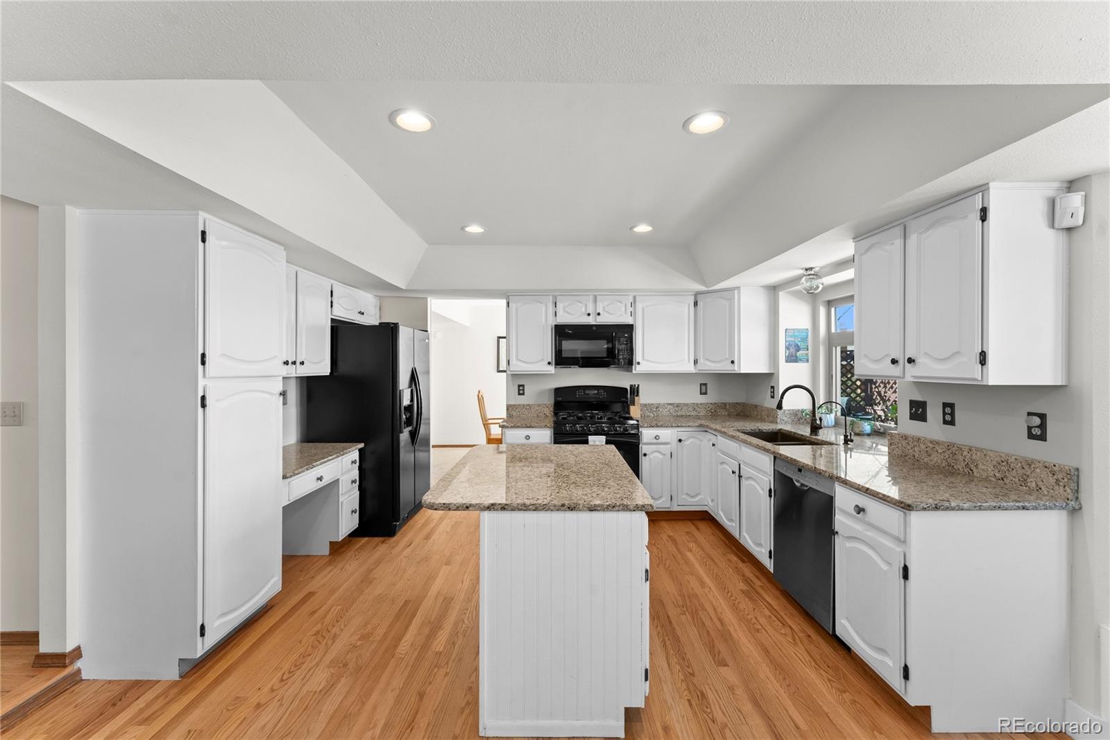 MLS Image #11 for 925  wuthering heights drive,colorado springs, Colorado