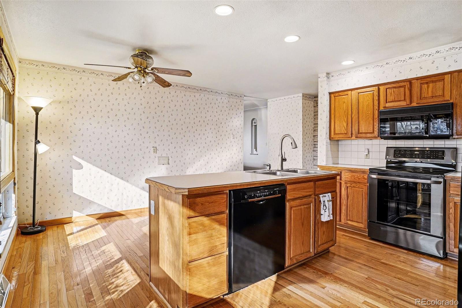 MLS Image #13 for 4850 s inca street,englewood, Colorado
