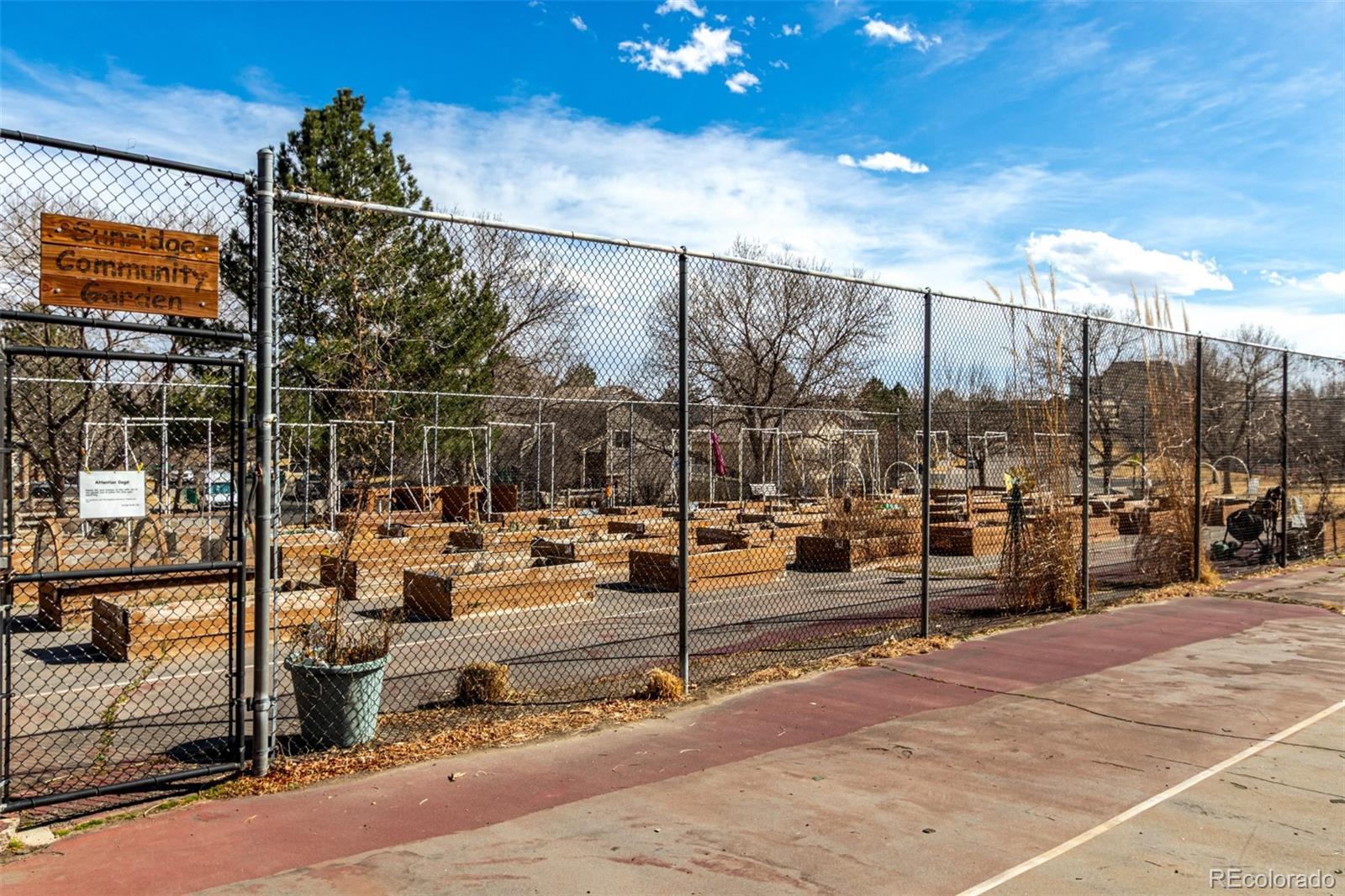 MLS Image #31 for 135 s eagle circle,aurora, Colorado