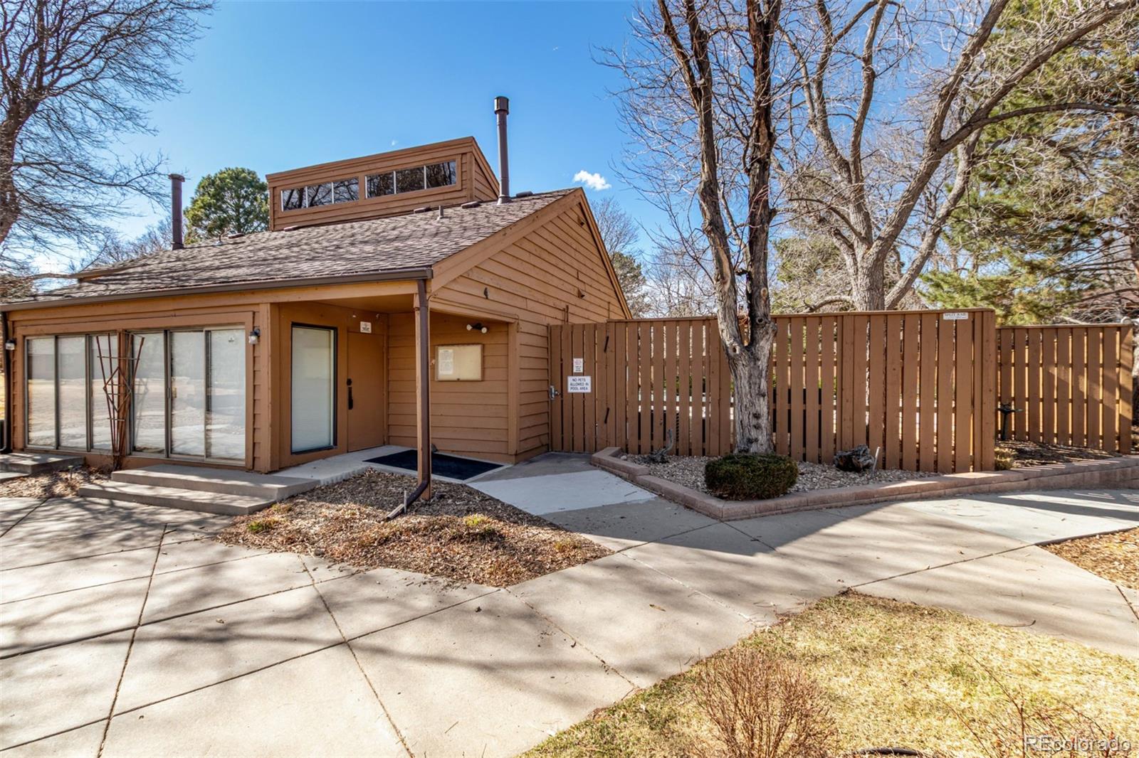 MLS Image #34 for 135 s eagle circle,aurora, Colorado