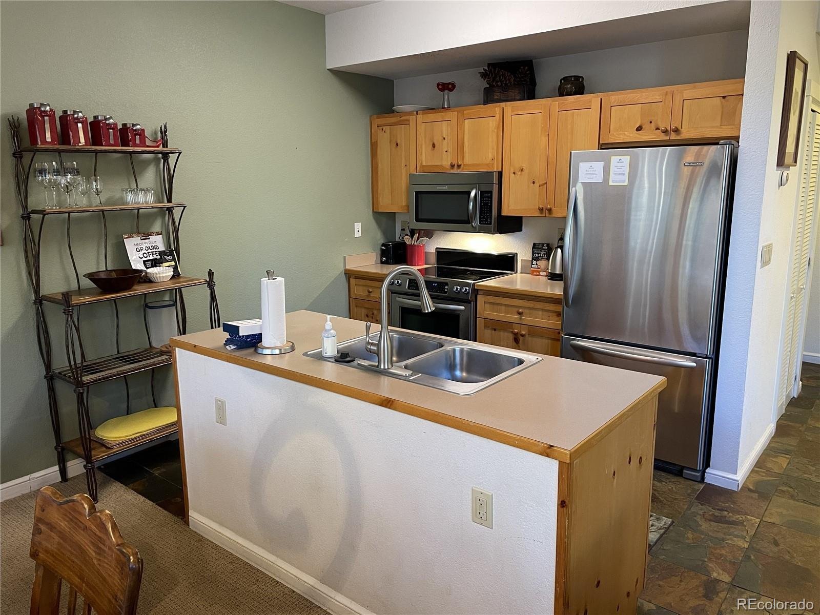 MLS Image #5 for 27  lake ridge circle,dillon, Colorado