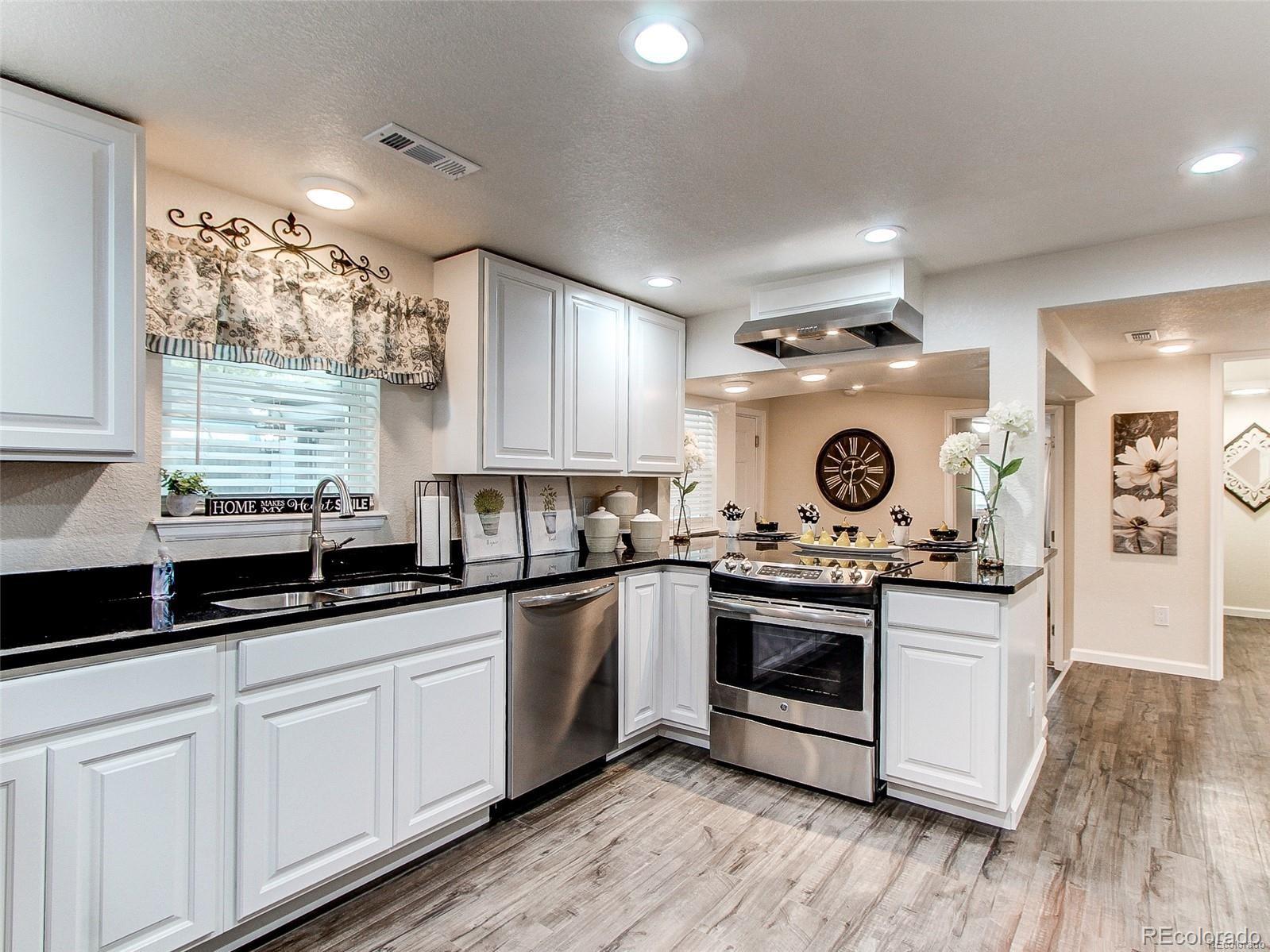 MLS Image #8 for 665  juniper street,golden, Colorado