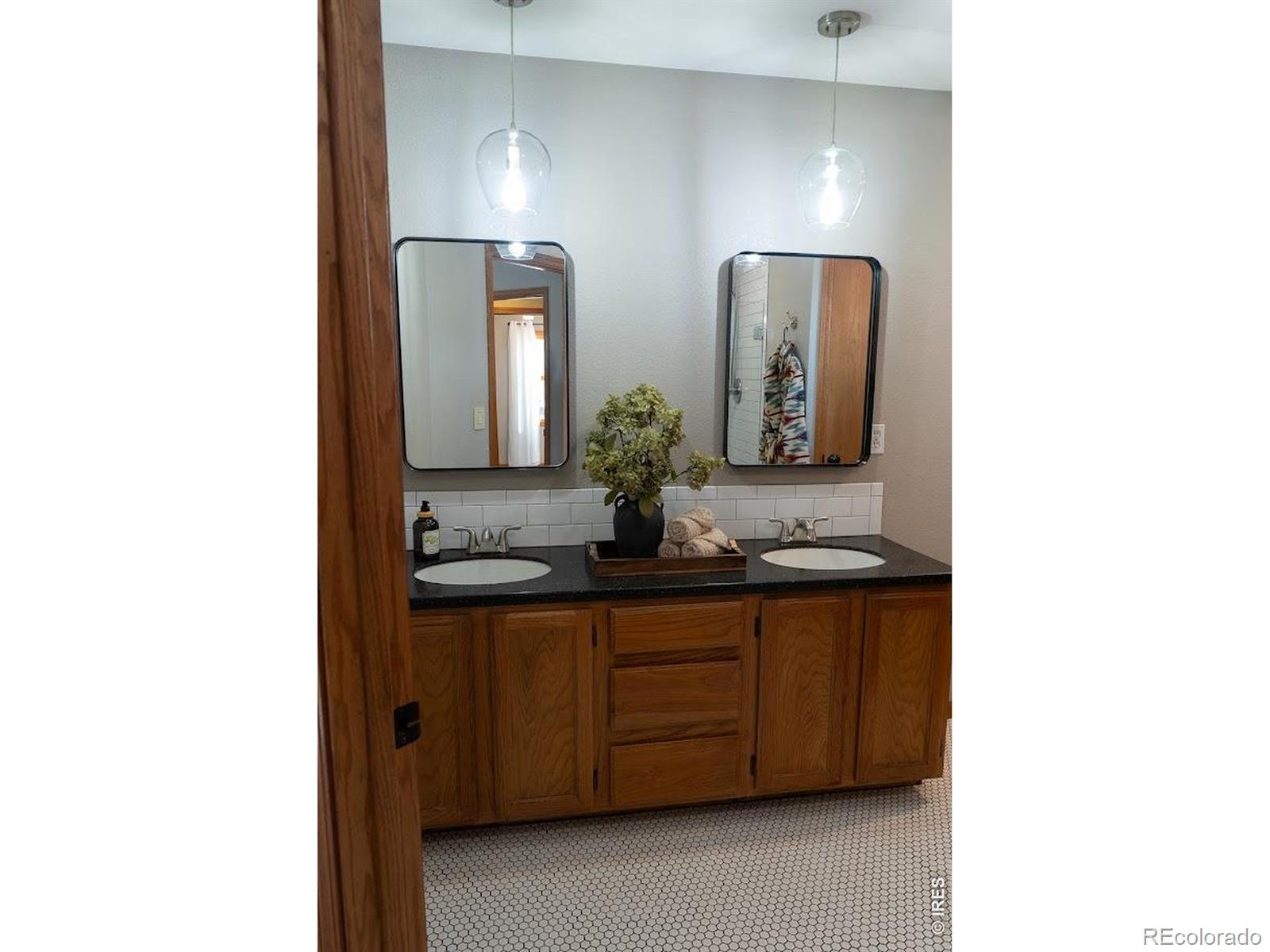 MLS Image #12 for 539 s 9th street,berthoud, Colorado