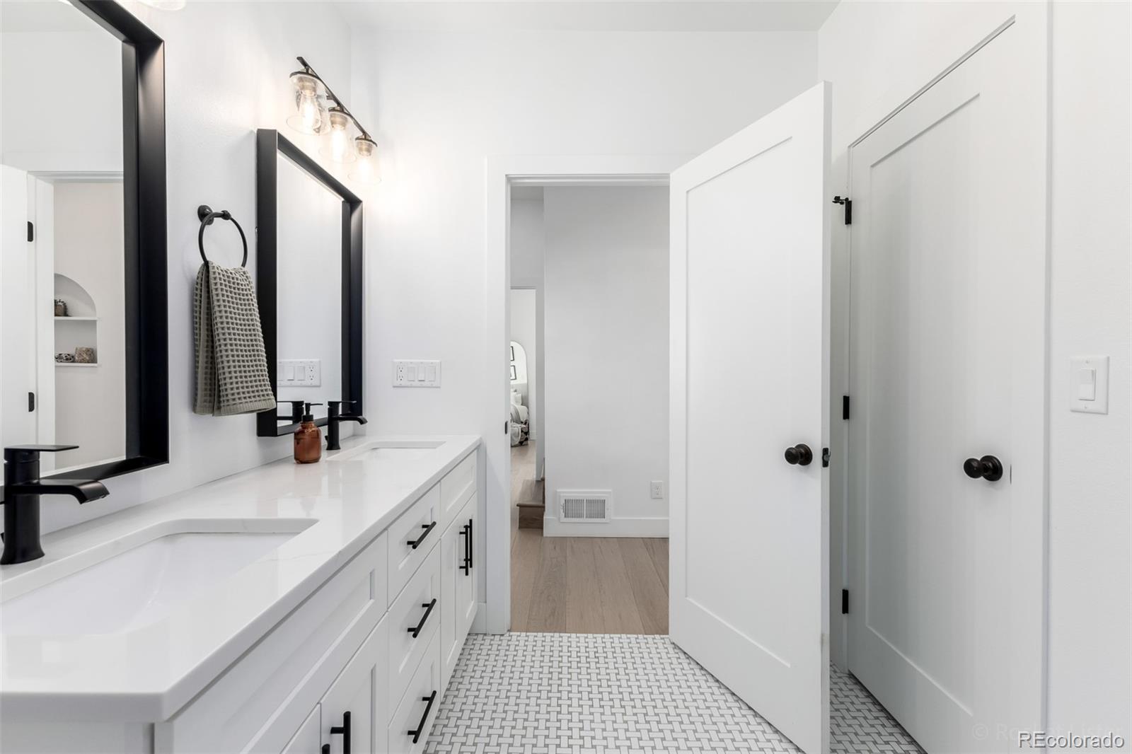 MLS Image #15 for 4655  bryant street,denver, Colorado